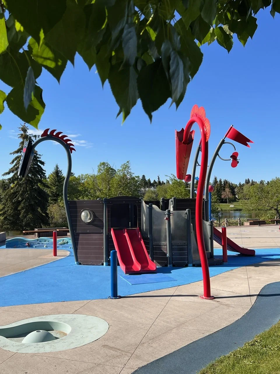 Sherwood Park Spray Park: Broadmoor Lake