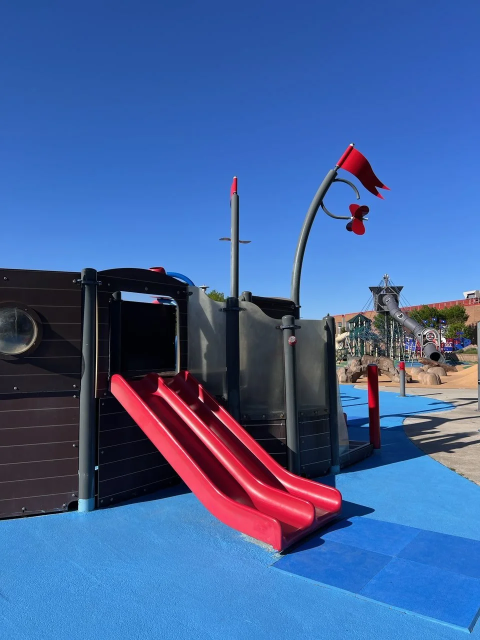 Broadmoor Lake - Edmonton Spray Parks - Sherwood Park Spray Parks - Edmonton.family .jpeg