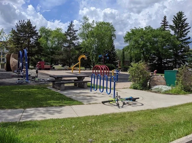 Edmonton Spray Park: Fulton Place Spray Park 
