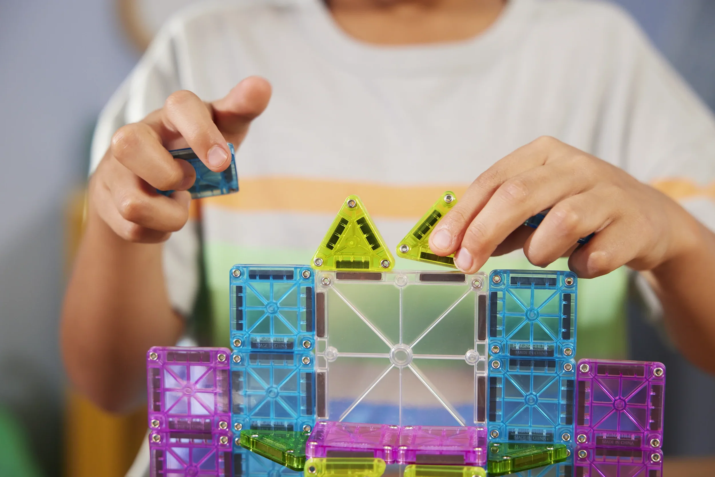 Free Learn, Play & Explore with Magnatiles