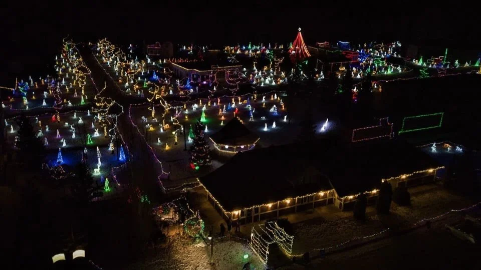 Leduc Country Lights - Edmonton.family .jpg
