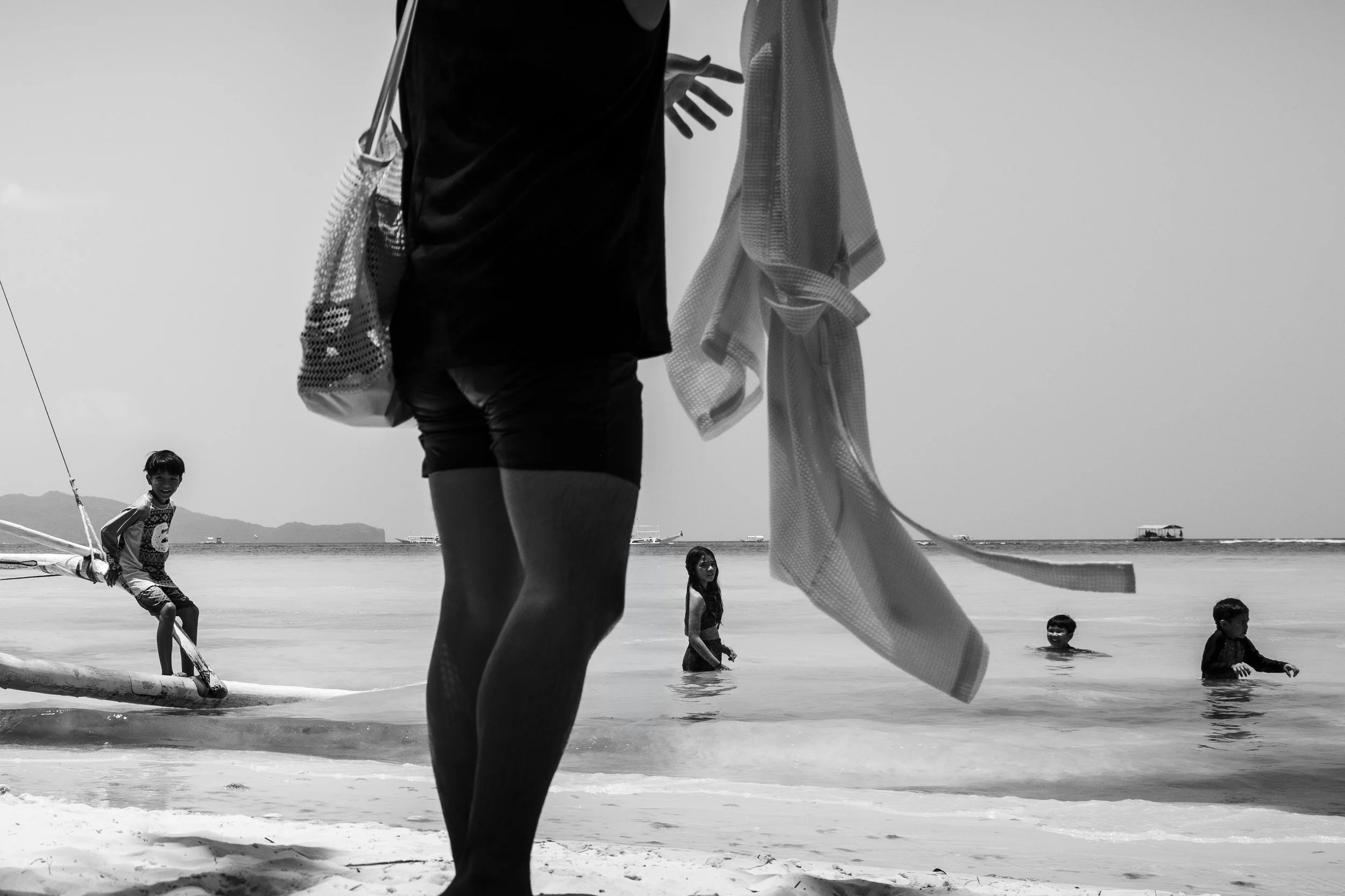 Boracay - towel guy layers.JPG