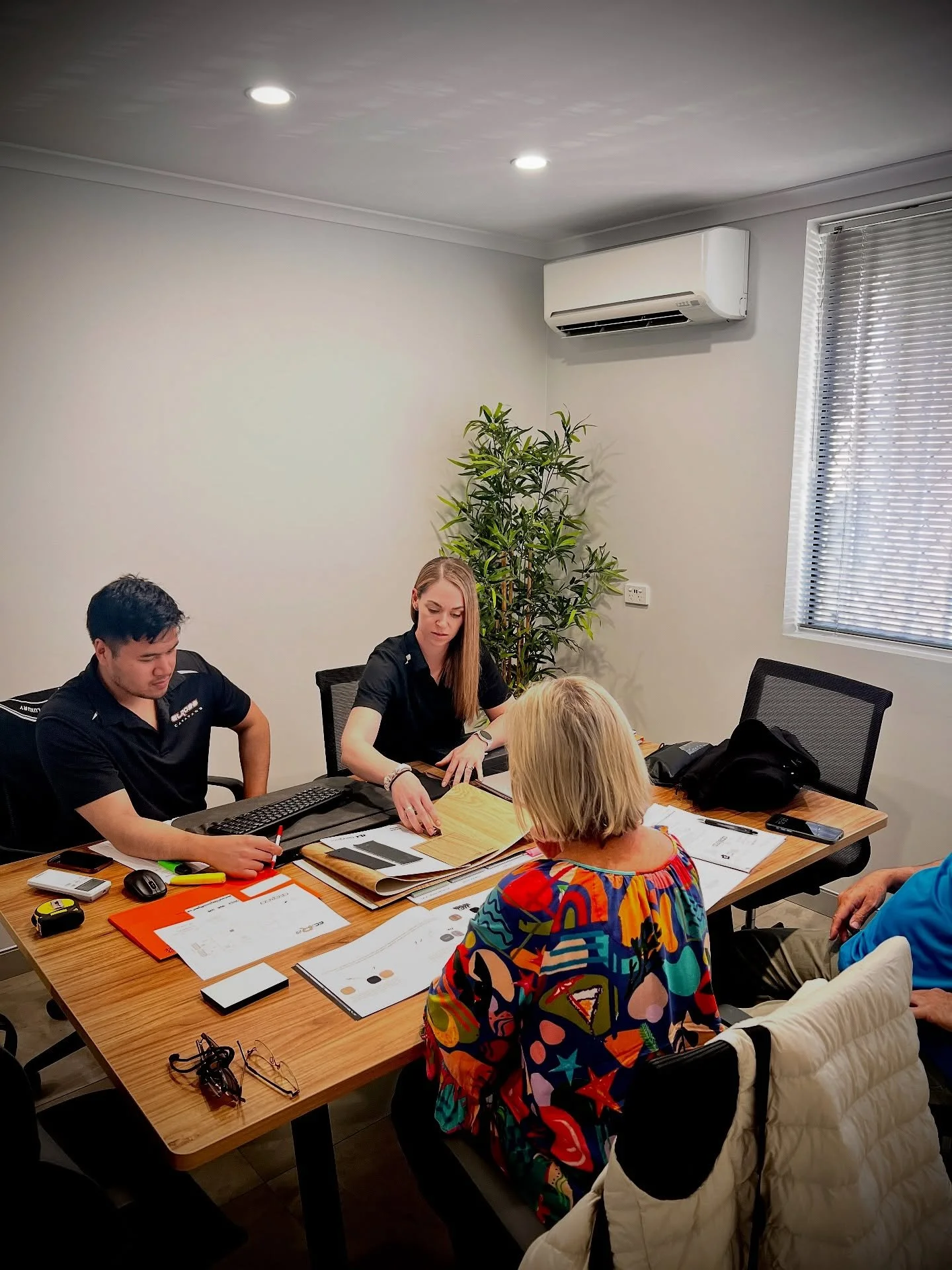 One of the best parts about building with Elross Caravans is the design process and choosing your colour schemes. Every client gets to experience the tailored service that you would expect from a bespoke manufacturer. It&rsquo;s always a fun and exci