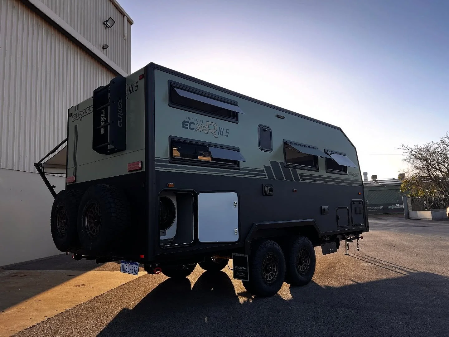 Taken a while but we are finally coming with this epic walkthrough of this Green and Gold 💚💛 beast on YouTube 📺 Watch tonight #elross #tv #elrosstv #youtube #offroad #caravan #camping #glamping #caravaningwithkids #caravaningaustralia #offgrid #ov