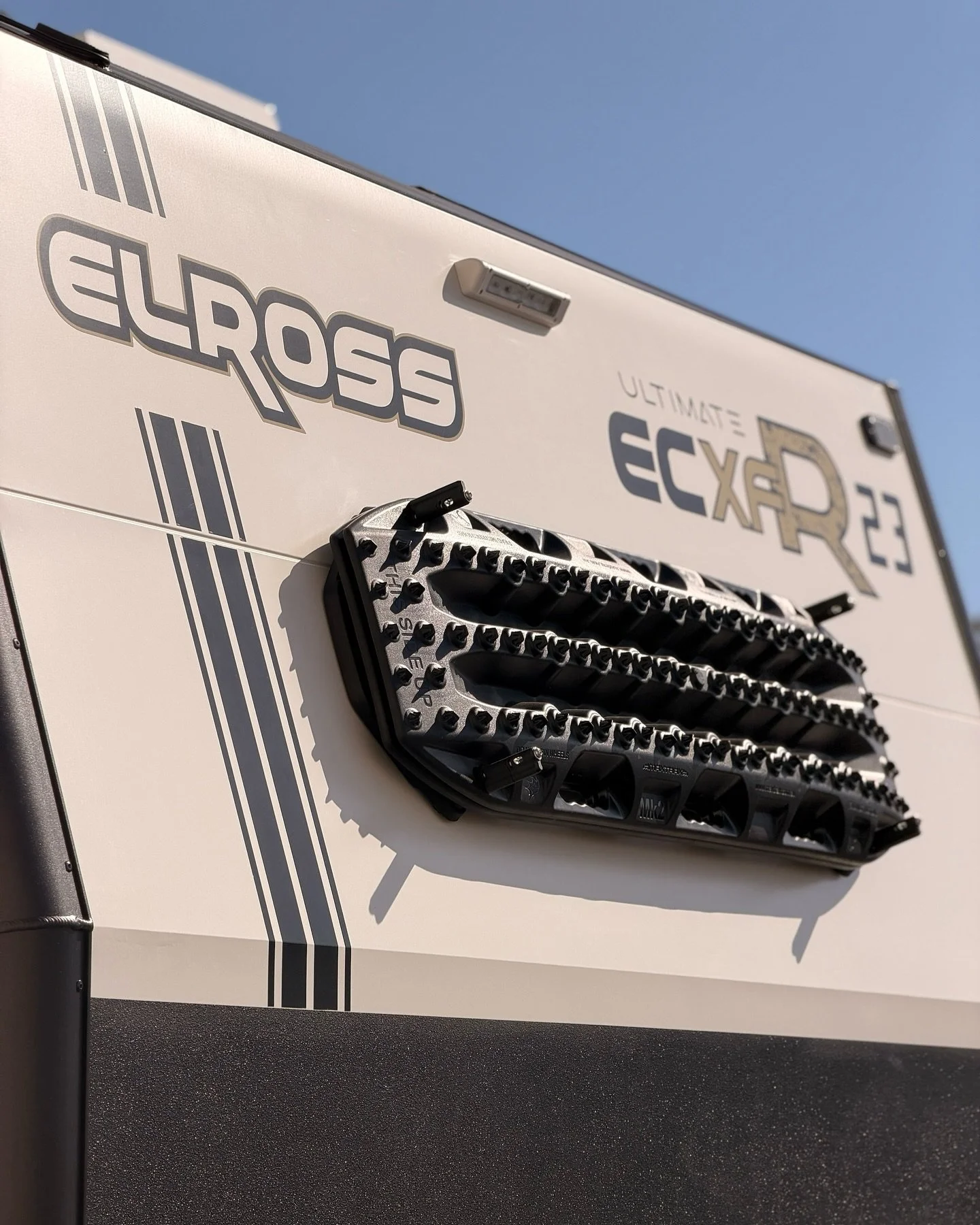 🚐 Introducing the ECXF-R23 &ndash; The Ultimate Family Off-Grid Caravan 🌏

Designed and built right here in Western Australia, the ECXF-R23 is what family adventure caravanning should be &ndash; rugged, reliable, and luxurious❗️

🔑 Key Features
	&