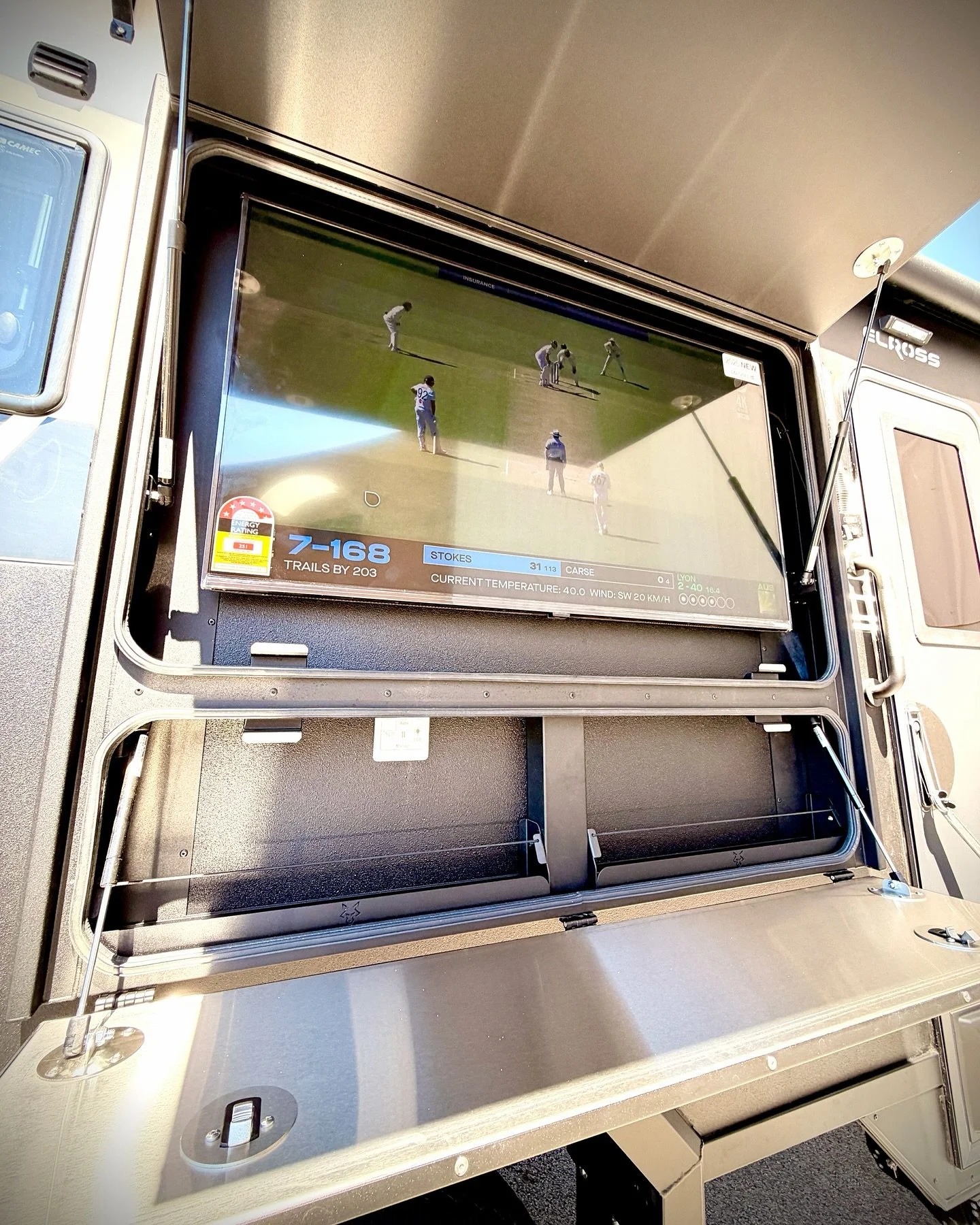 What a way to close out 2025 with this absolute show stopping feature packed ECXR24 Octane toy hauler. Breaking a lot of Elross records for size, options and overall build price this vehicle has set a new benchmark in off-road travel! We can&rsquo;t 