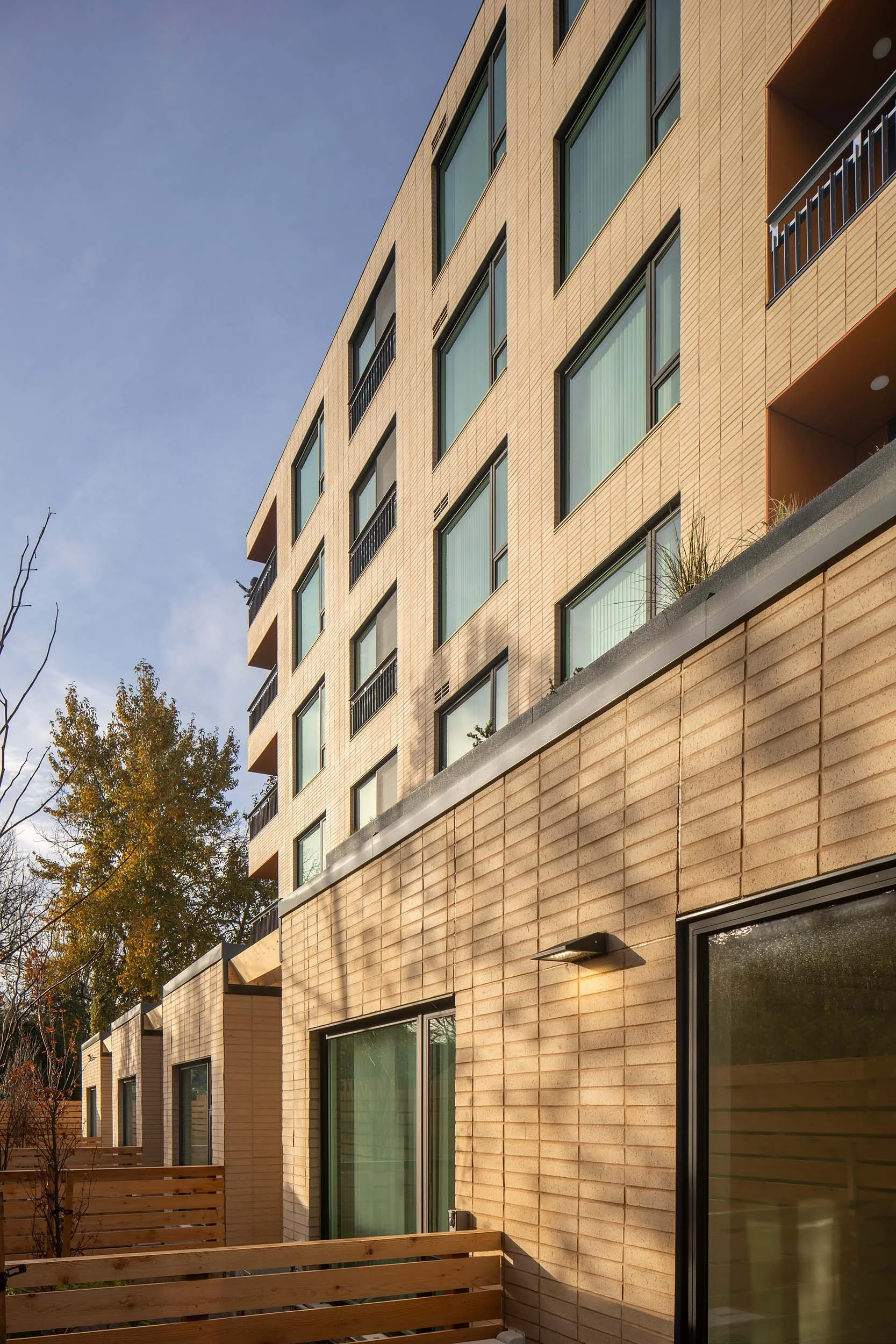 06_EW_DRO_East Elevation.jpg