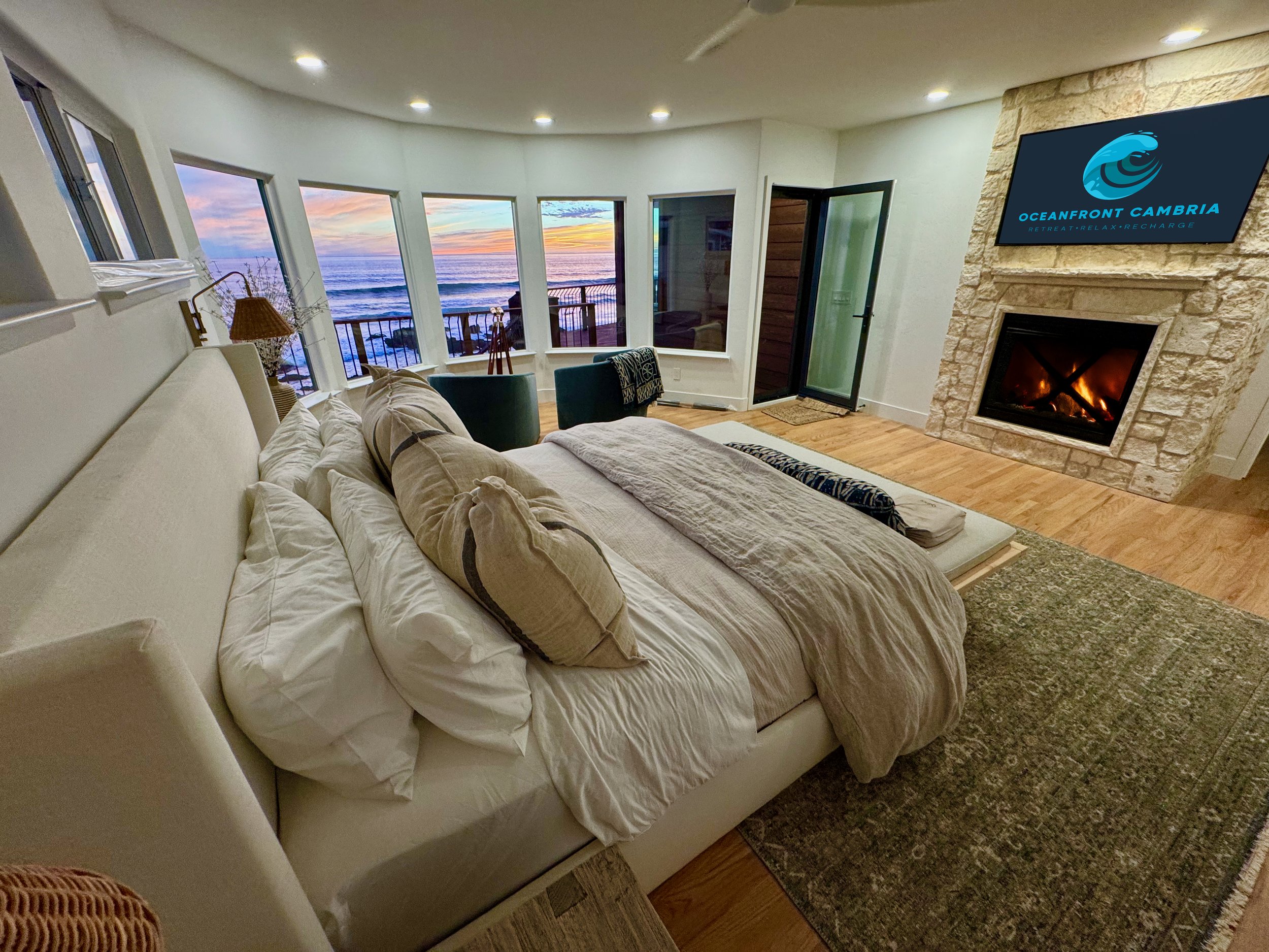 Master Bedroom Oceanfront Cambria with fire copy.jpg