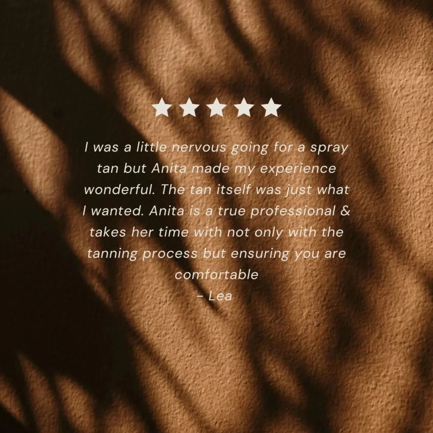 5 stars like this mean everything ✨️ 

She came in feeling nervous (so normal) 
Not knowing what to expect,  but hoping her spraytan would look natural &amp; feel like her.

So we took our time, I listened to what SHE wanted &amp; made sure she felt 