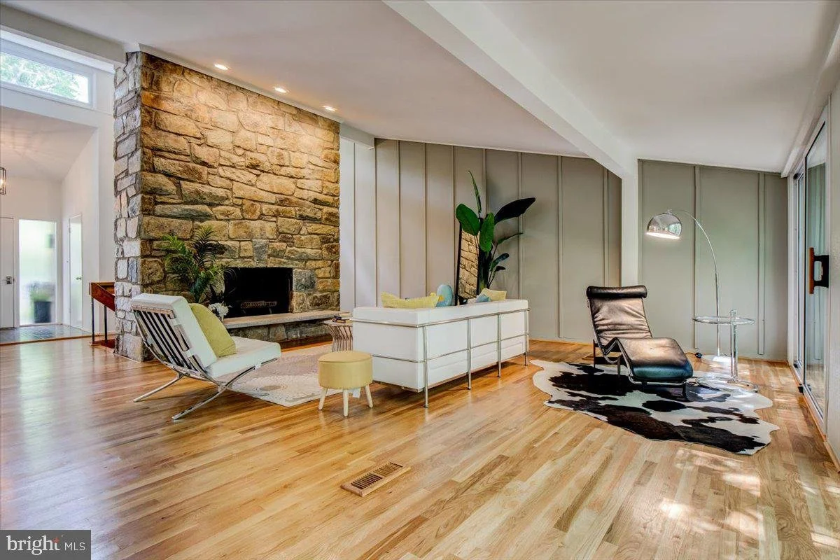Interior Hidden Hill.jpg