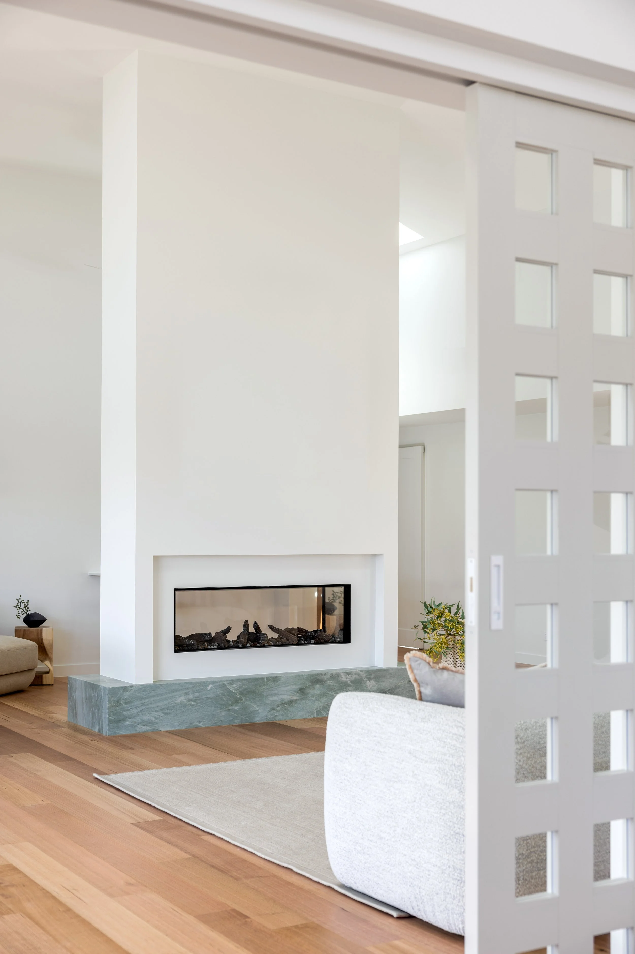 Tanika-Blair-Photography-Kiln-Design-24-MaureenCourt-Broadbeach-Waters-15.jpg