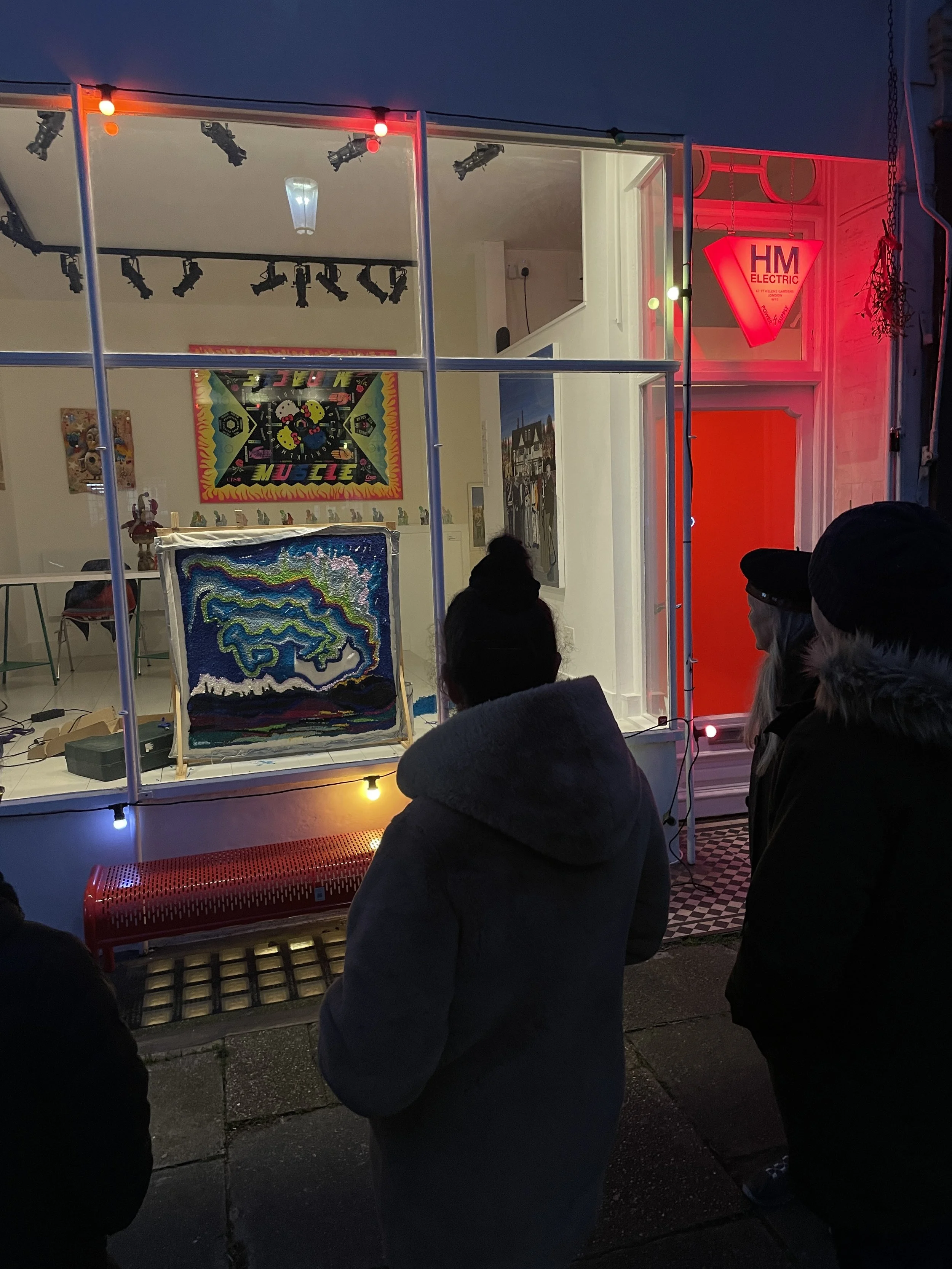 Live tufting at the H.M.Electric Gallery 11.12.2022