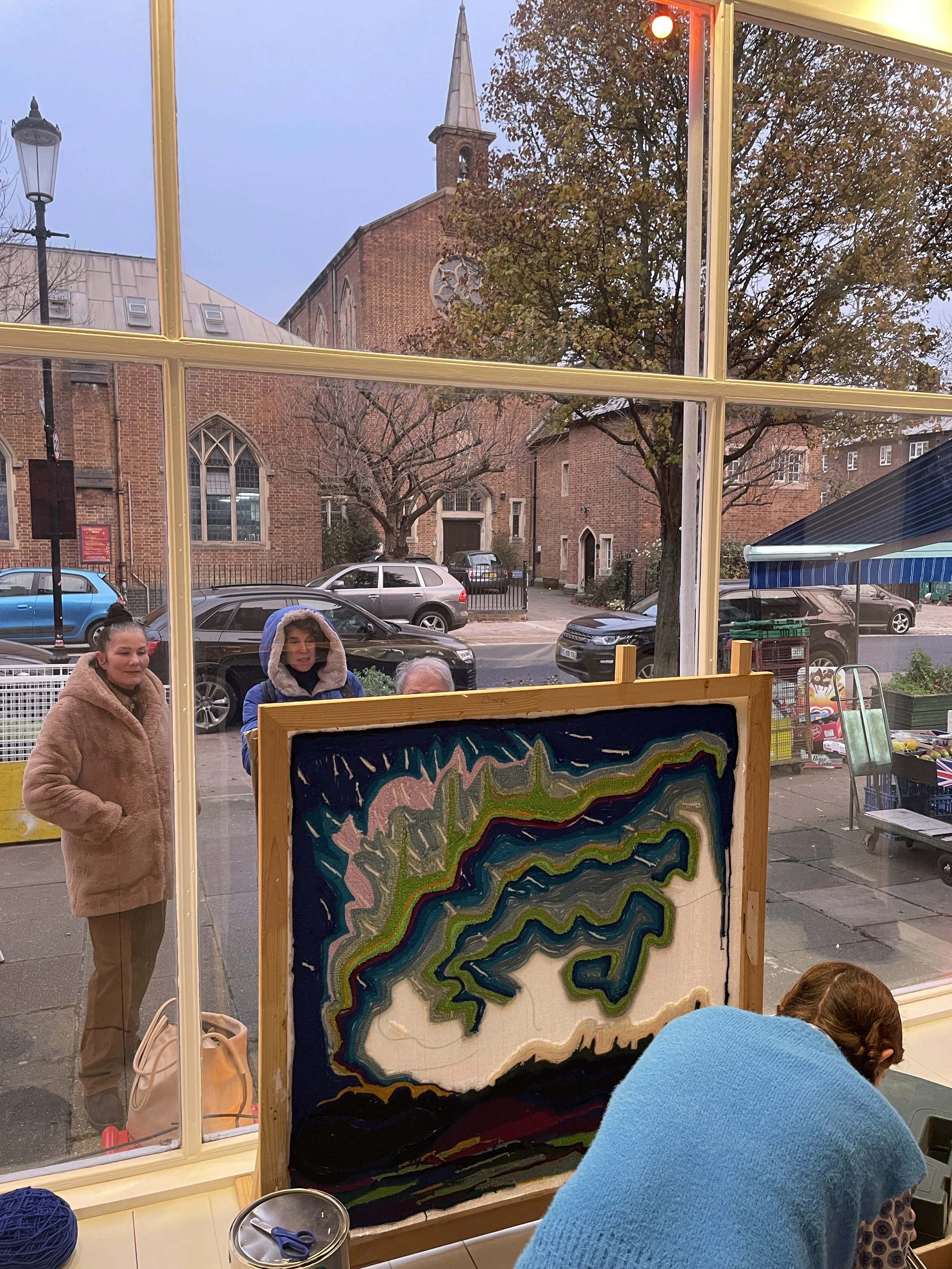 Live tufting at the H.M.Electric Gallery 11.12.2022