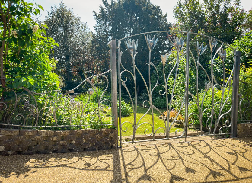 Lewes Gate Image 1.PNG
