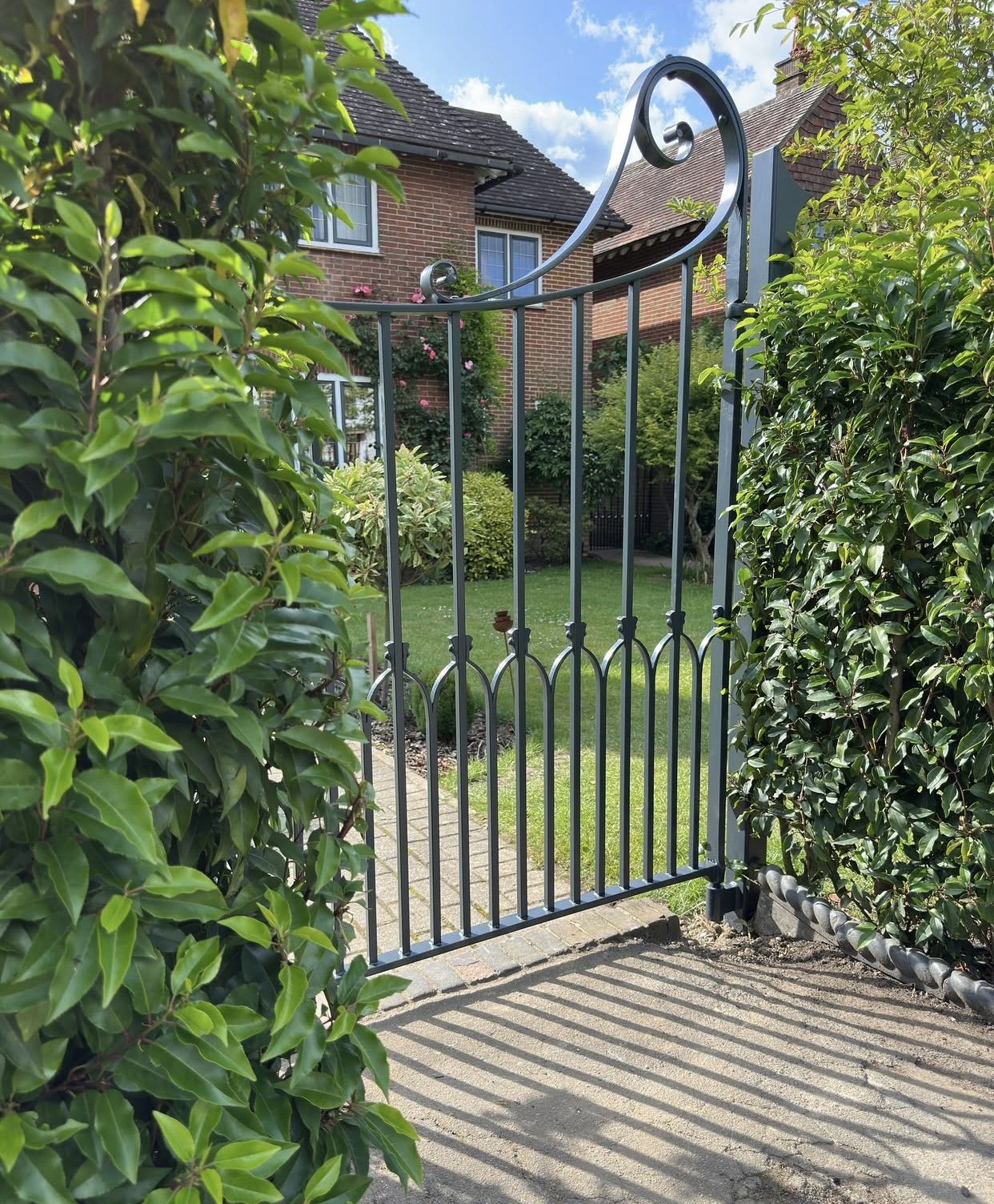 Hand-Forged Scroll Top Side Gate