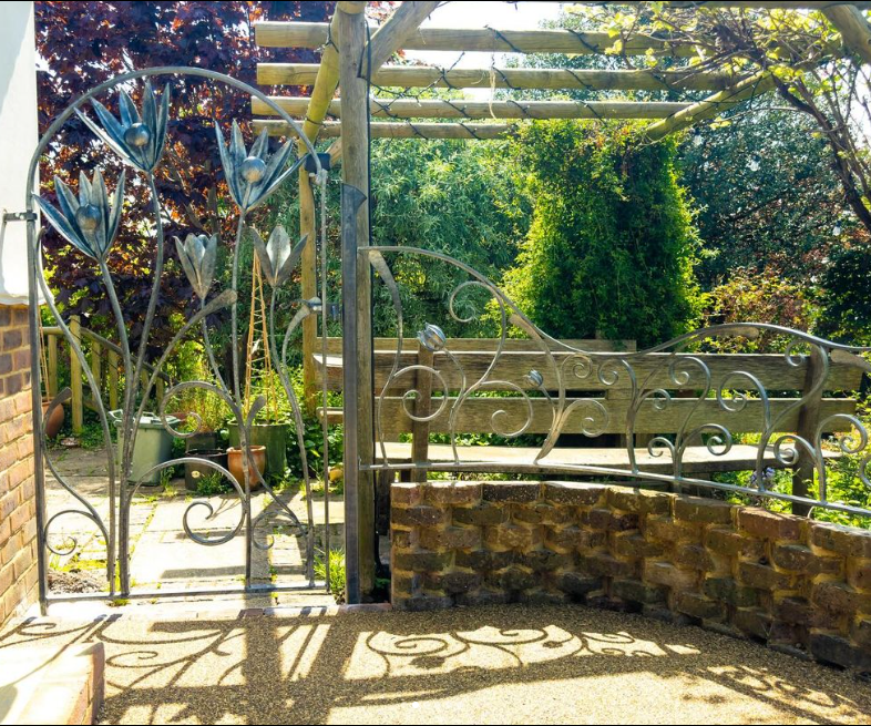 Lewes Gate Image 2.PNG