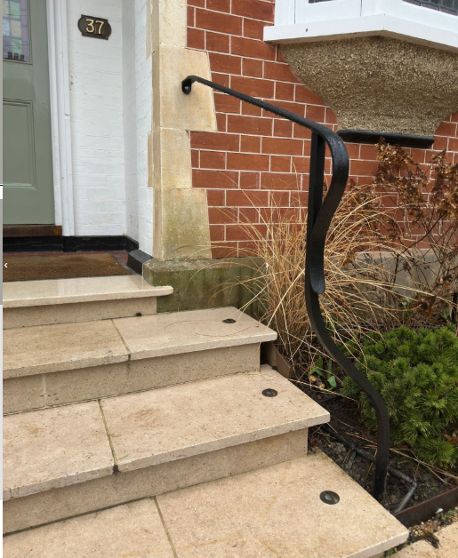 Tunbridge Wlls Railing 1.PNG