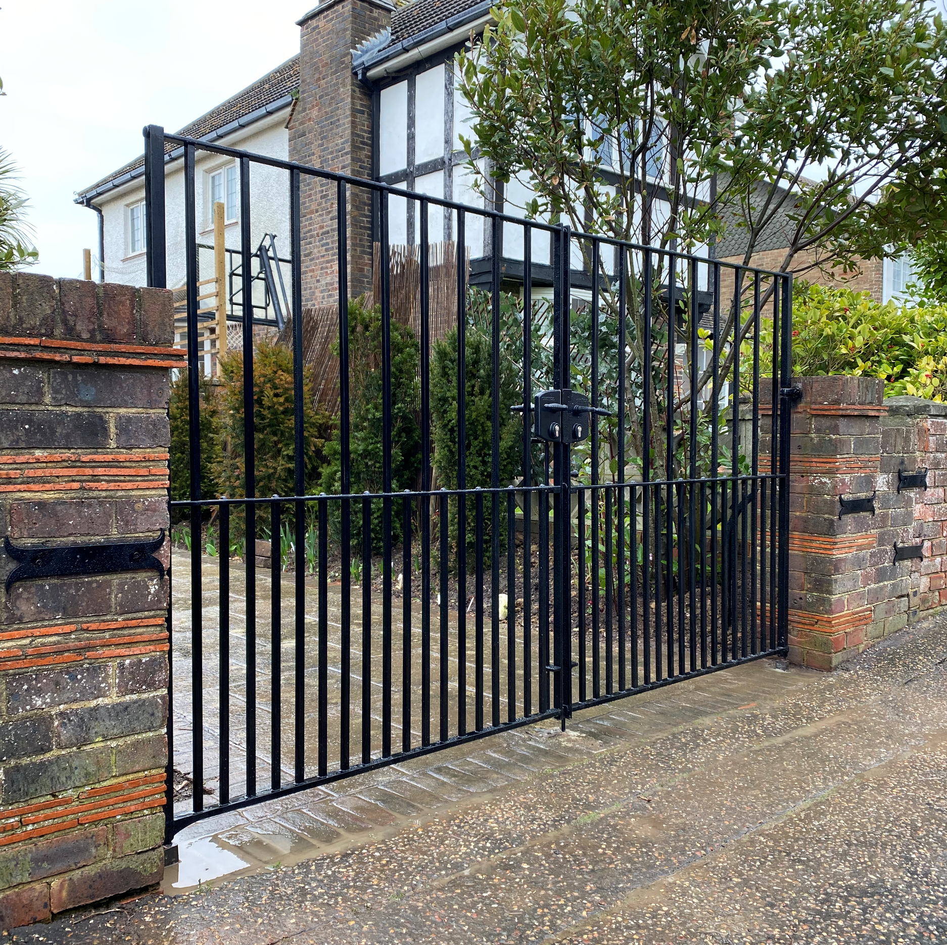 Double Gate - Side view (right way up).png