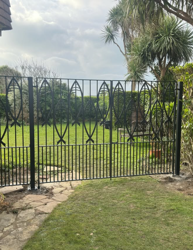 Nina King Gate 4.PNG