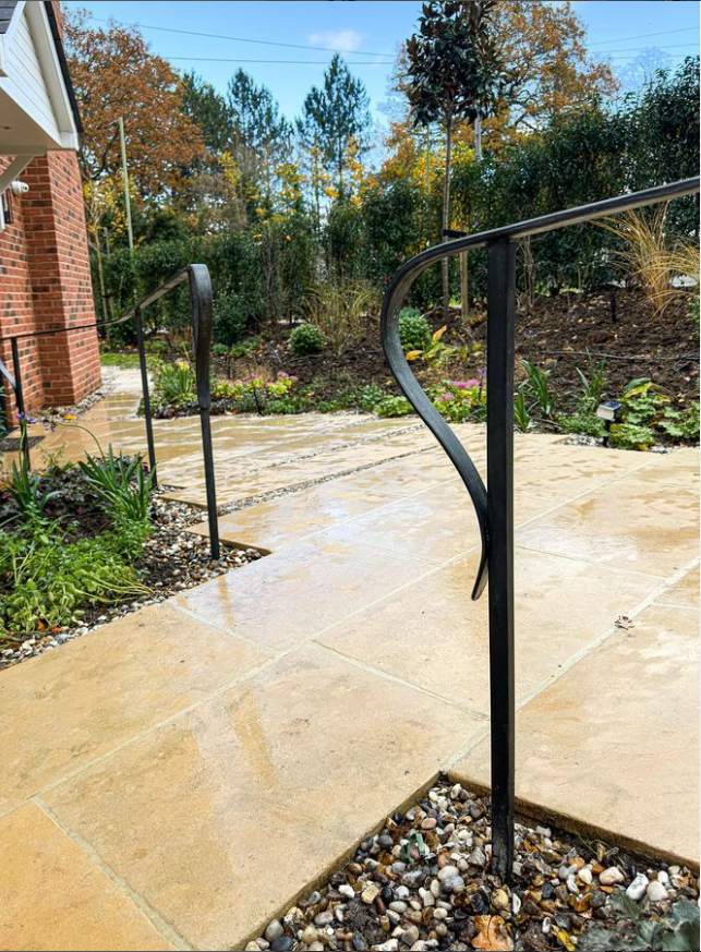 Galvanised Handrail 3.PNG