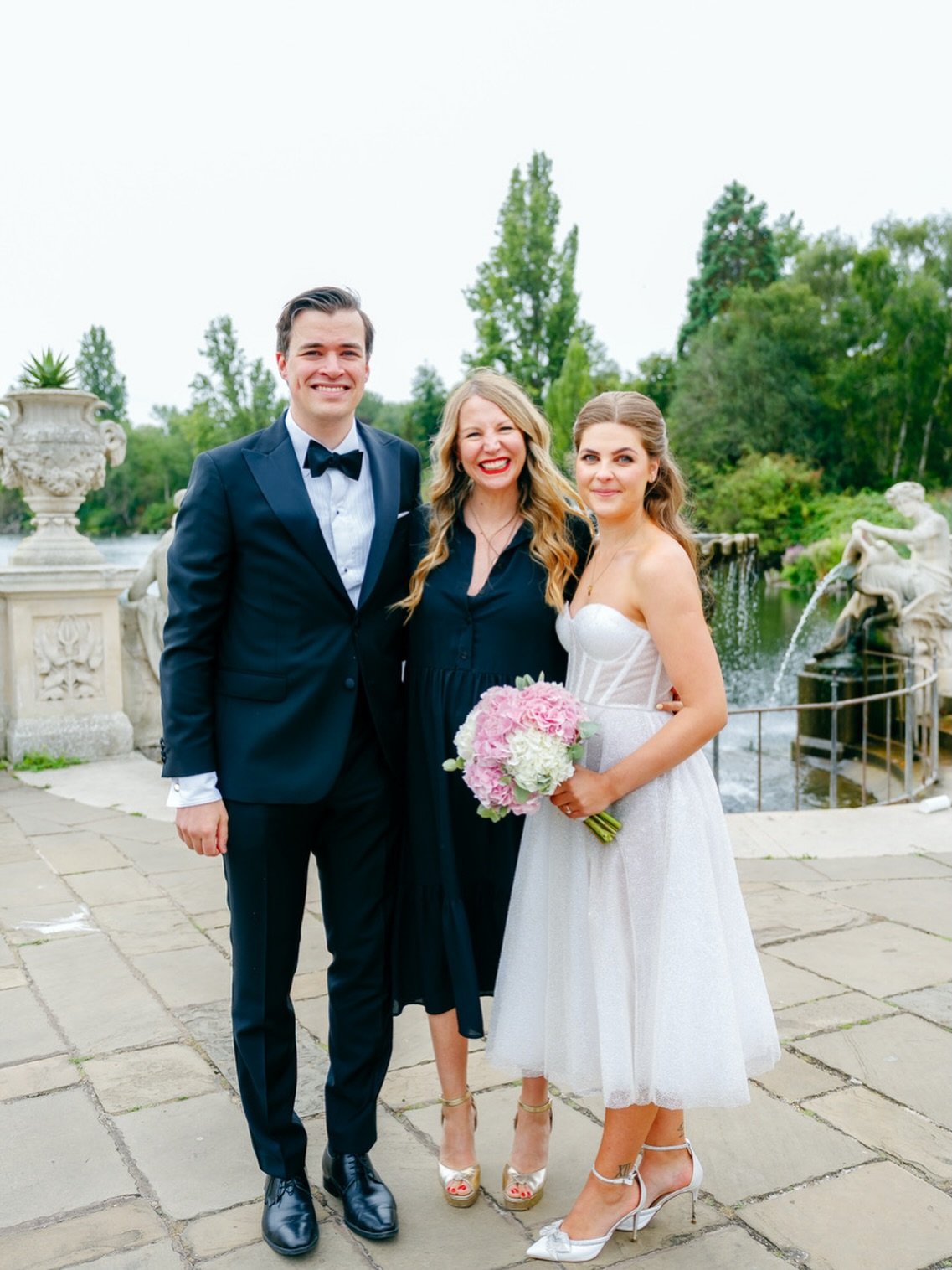 ⭐️ELOPEMENT WEDDINGS⭐️ 

Yes, I do these too!

Elopement weddings are beautiful, super personal and always guaranteed emotion from start to end.

With all the pressure removed of having the big, perfect day, it can just be entirely about the couple a