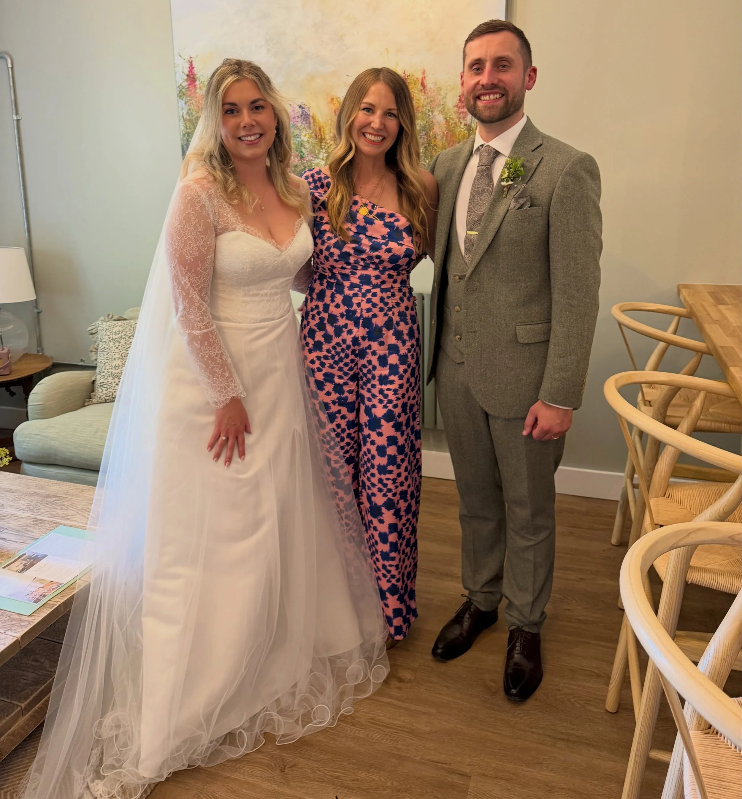 ⭐️ELOISE &amp; JAMES⭐️ 

Throwback to this gorgeous wedding a few weeks back at @upwalthambarns 

There was so much lovely attention to detail, including the florals, which Eloise and her mum put together themselves &hearts;️

We did the ceremony pla