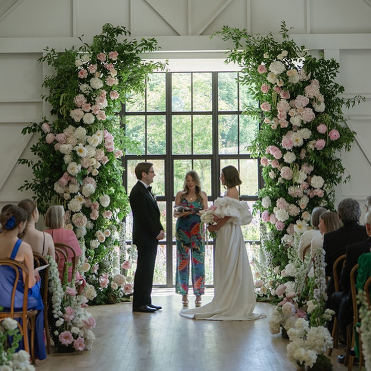 ⭐️SIENA &amp; ALEX⭐️

I had the pleasure of marrying these two over the summer at the always fabulous @limekilnsussex 

Everything was totally on point (I mean just look at these absolutely EPIC florals!) but PLEASE can we take a moment for Siena&rsq