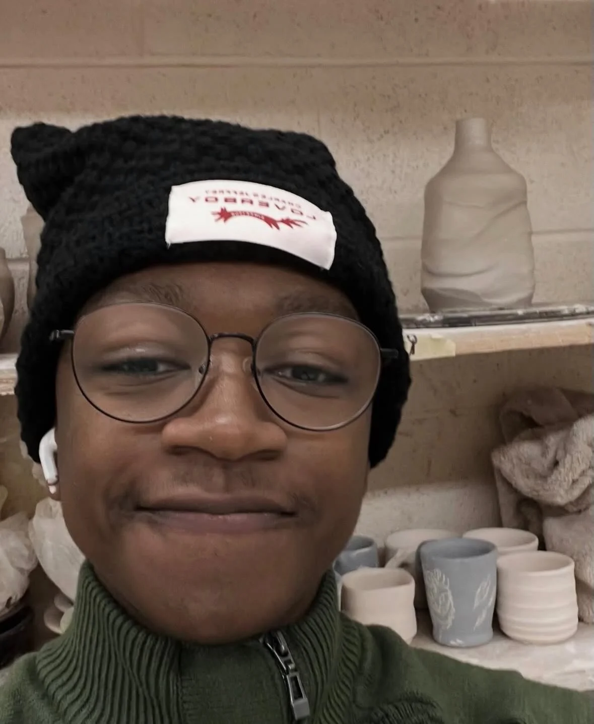 Exciting News!!

Did you know Double Island Studio has an internship program? In exchange for studio tasks, our interns receive studio space AND attend all summer workshops👏

Meet Artakia (Aj) Rivers
Aj comes from a fine arts background which began 
