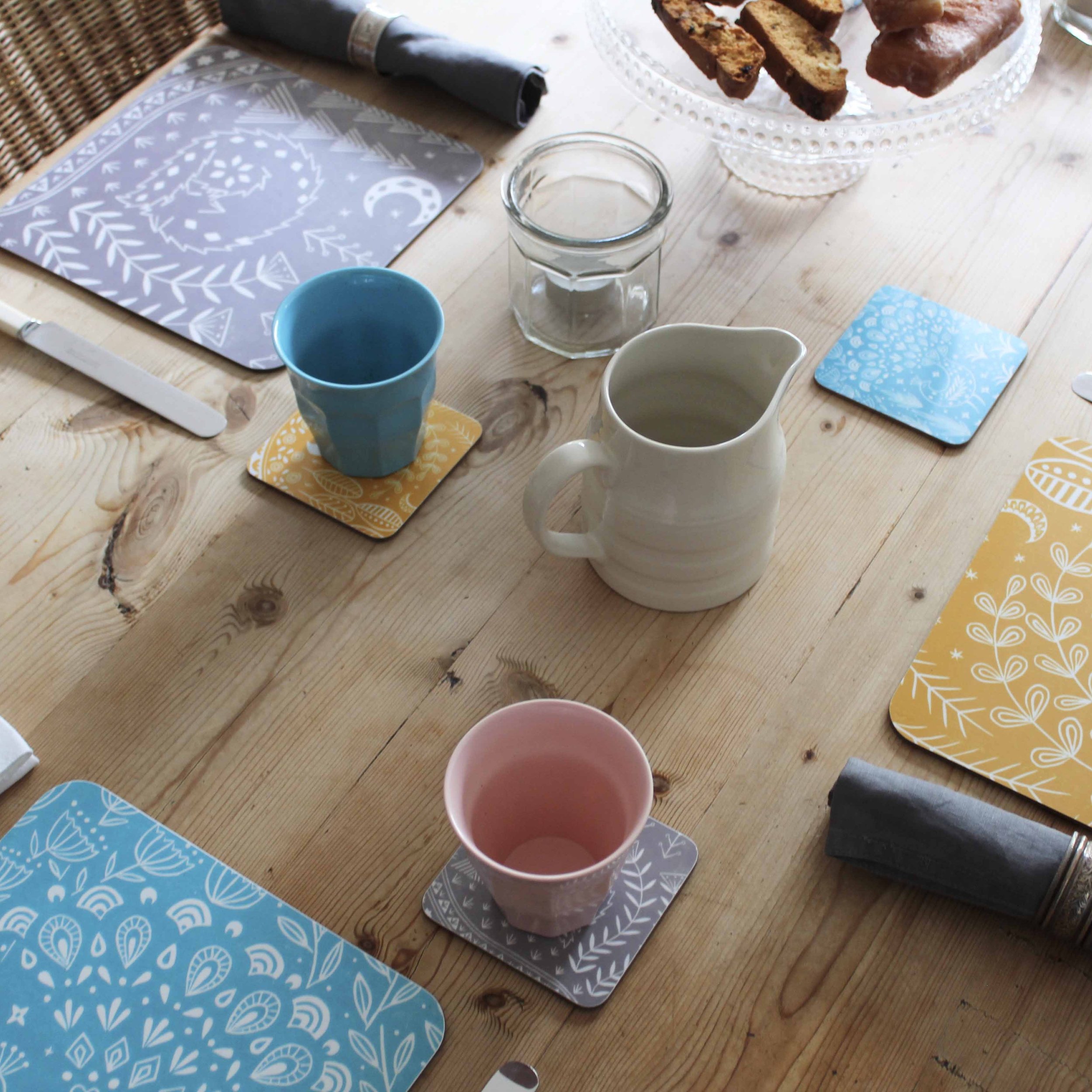 Set of 6 Placemats Featuring Daniel Fox, Connor Wolf and Pearce Peacock