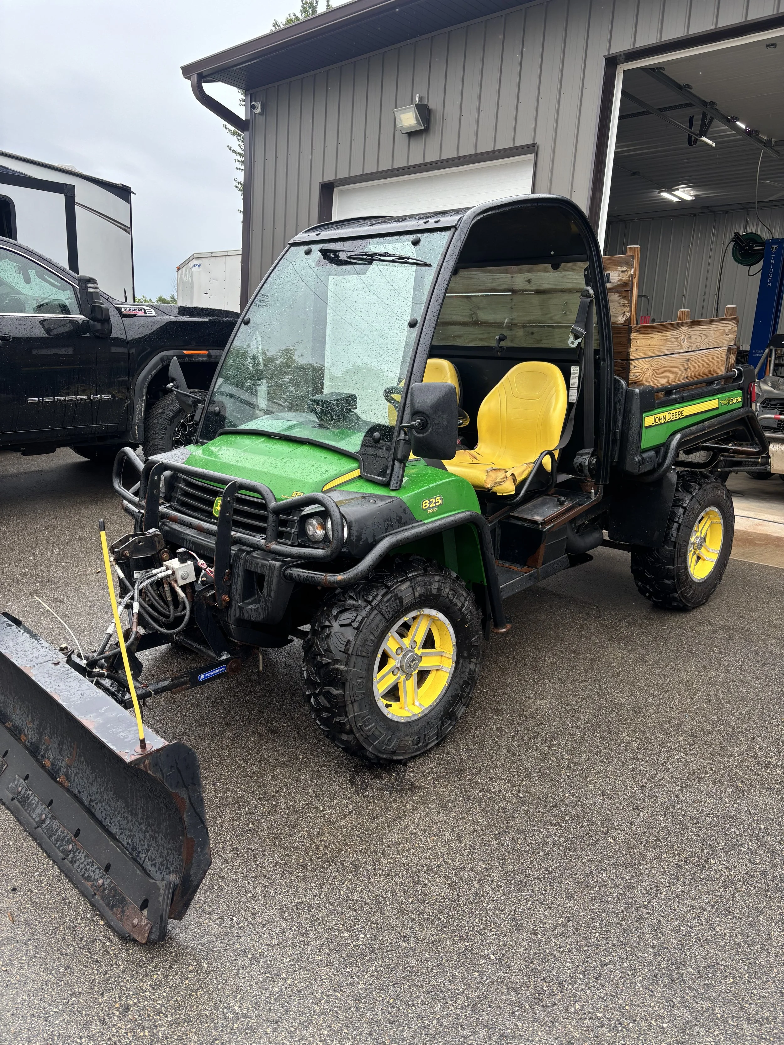2010 John Deere Gator