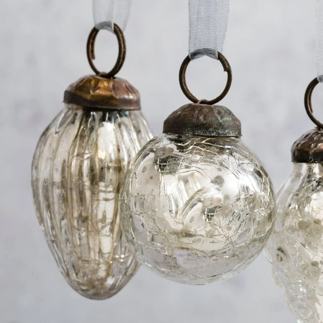 set-of-6-small-mixed-design-1-silver-crackle-glass-baubles-2.jpg