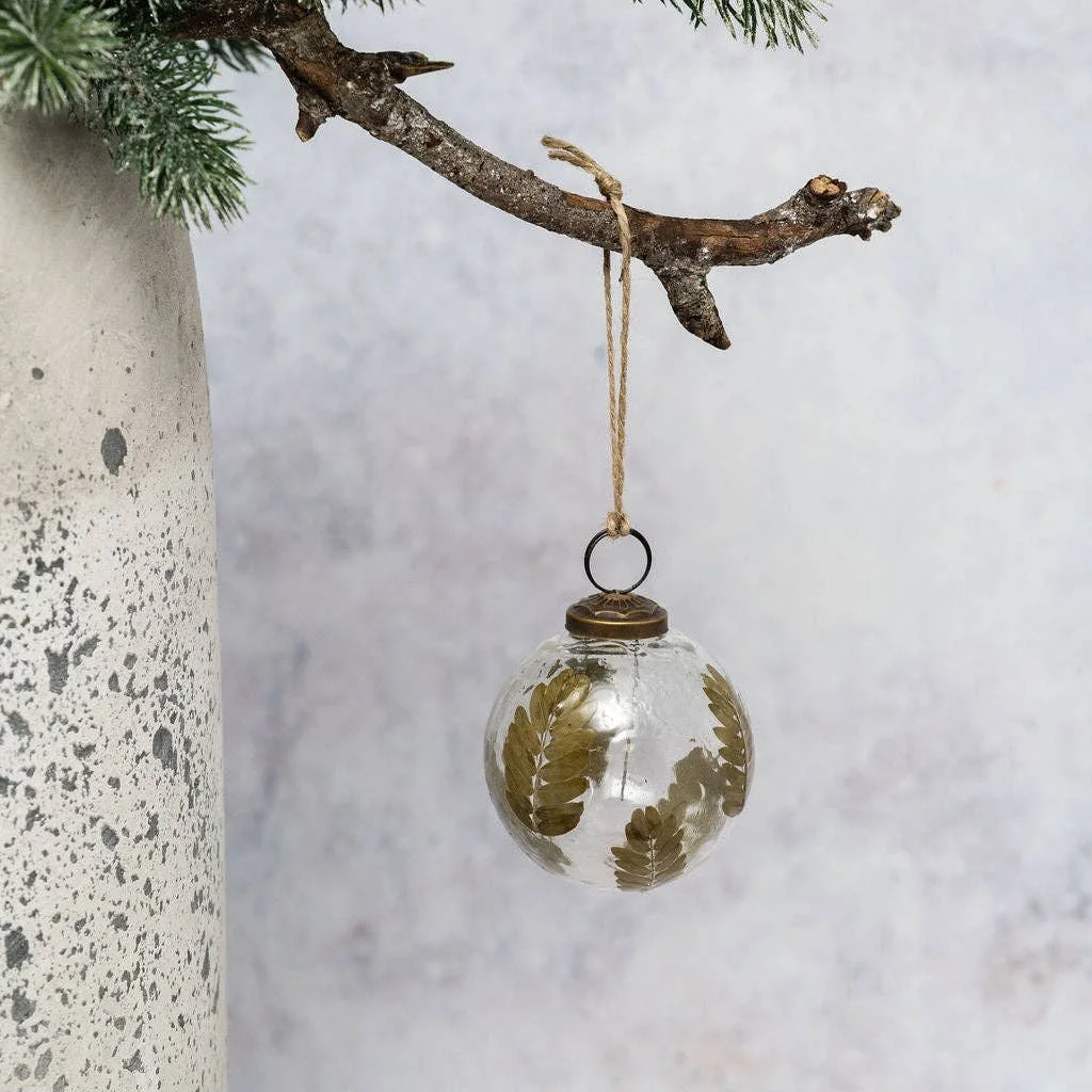 3-leaf-botanical-bauble.jpg