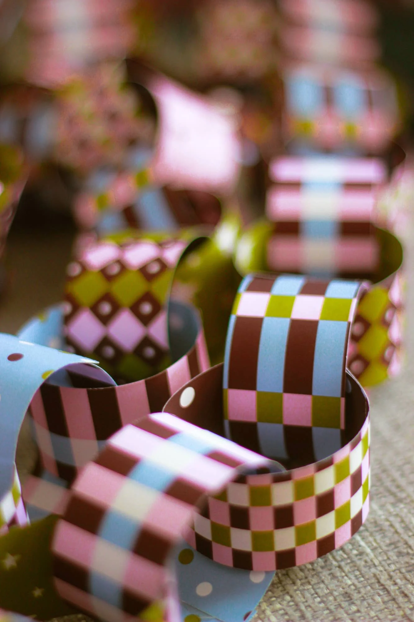 gathering-christmas-paper-chain-kit-maximalist-4.jpg