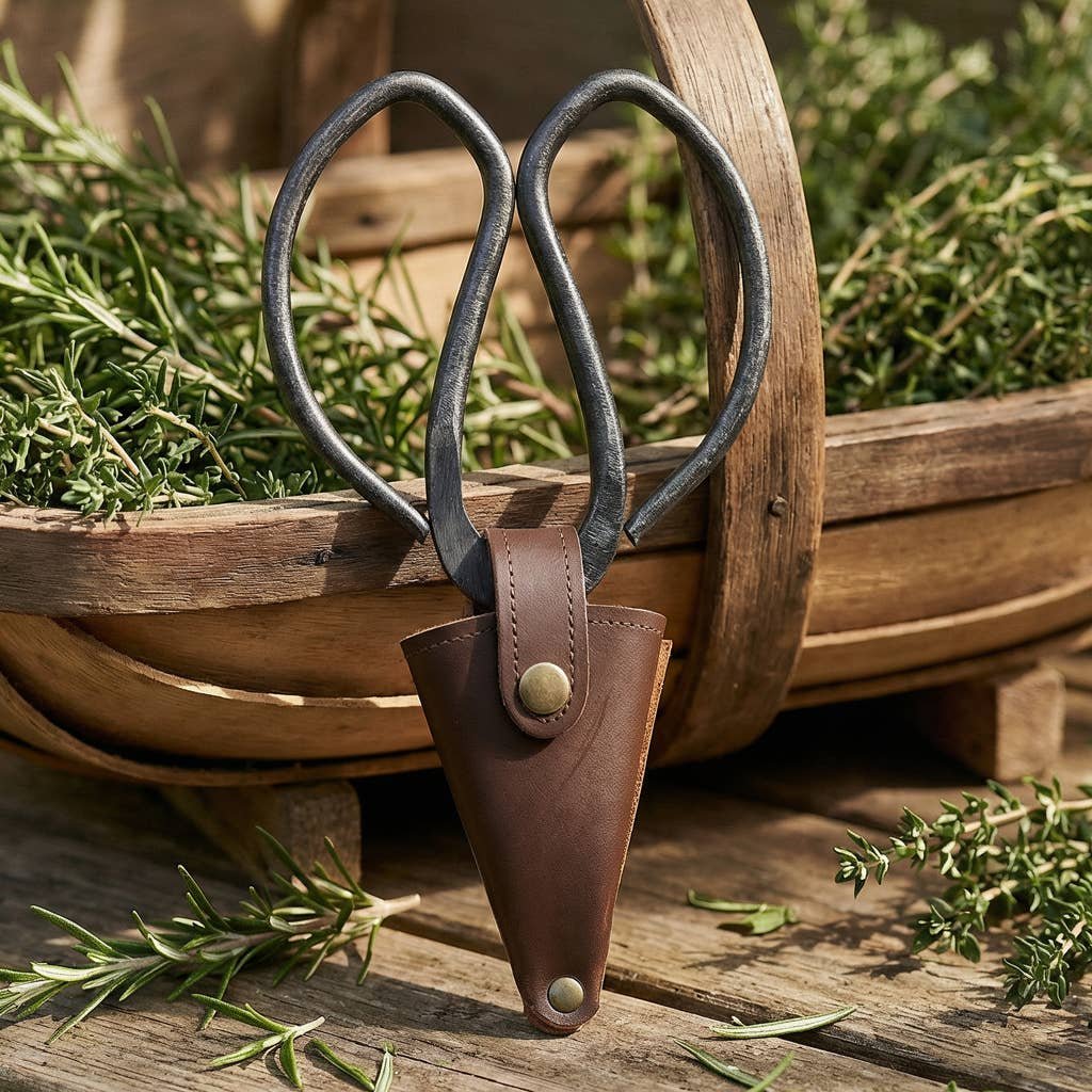 gardeners-essentials-large-scissors-vegan-leather-pouch-4.jpg