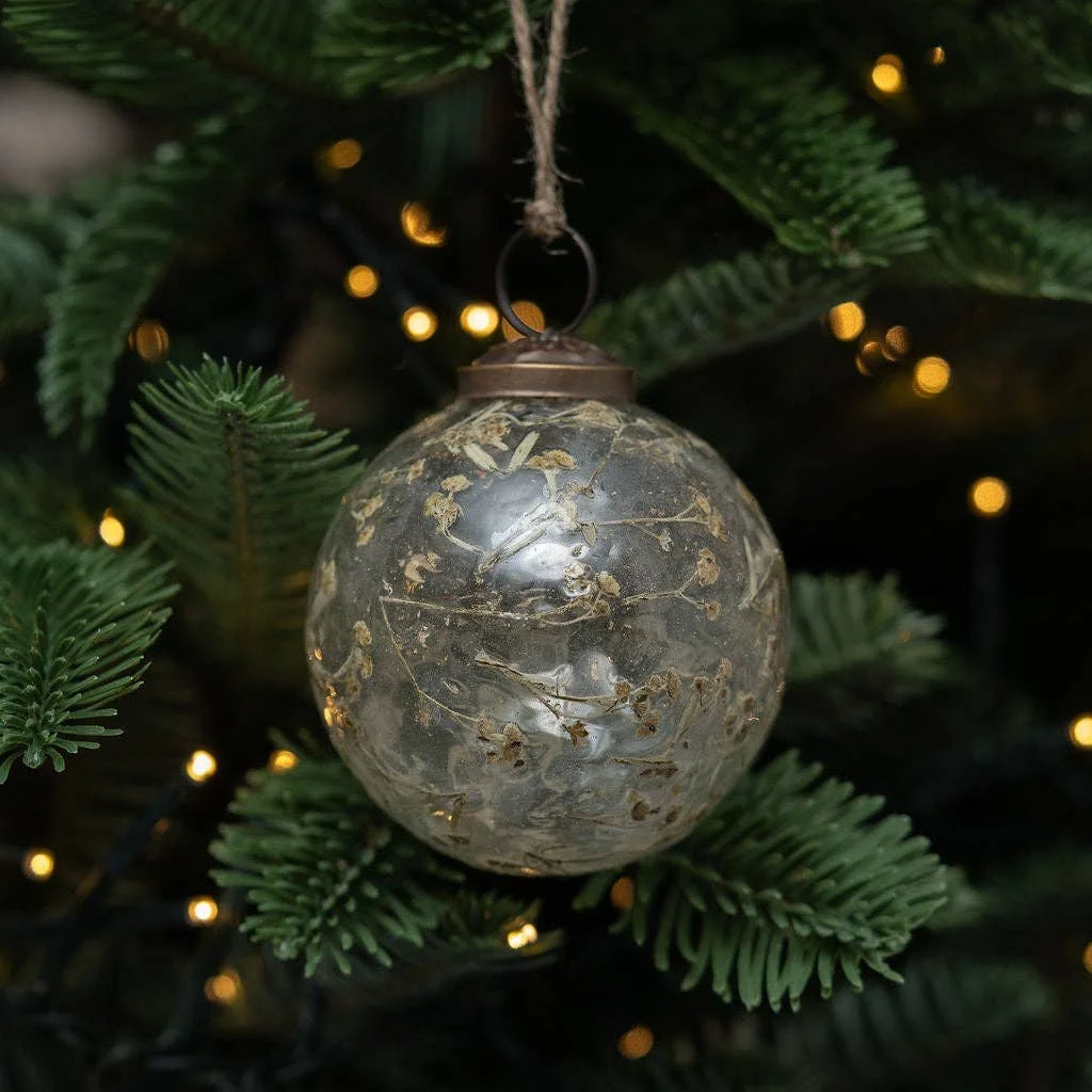 3-spray-botanical-bauble-2.jpg