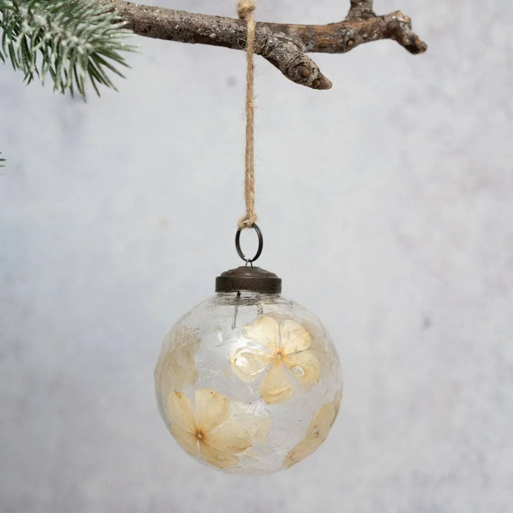 3-floral-botanical-bauble.jpg