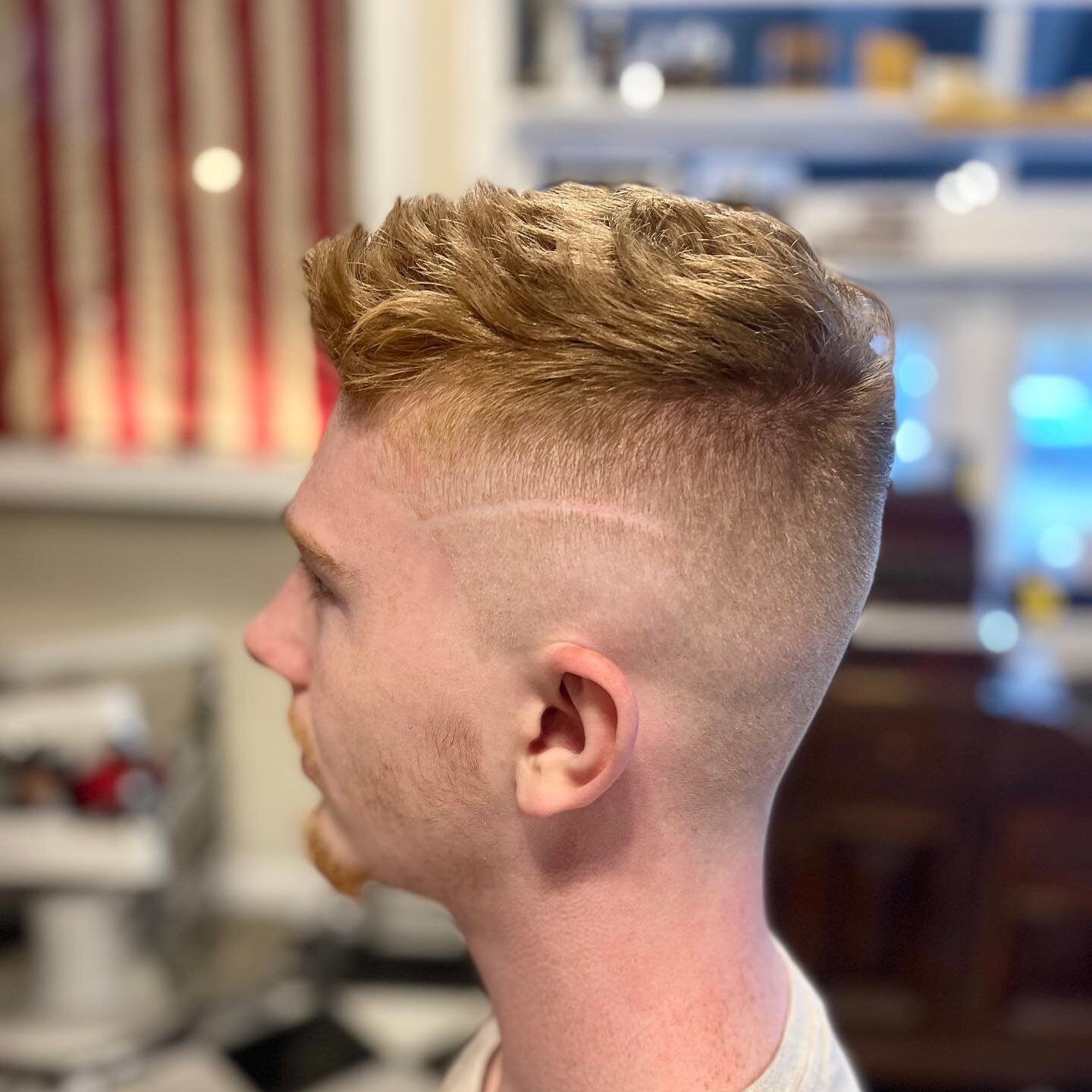 Tag 5 friends who NEED TO SEE THIS 👀🔥👇🏼

#BestHaircutEver #PhillysBestBarber #PhillyBarber #PhillyBarbers #PhillyBarbershop #Philly #phillyhair #Philadelphia #barbers #barbering #barberlove #traditionalbarber #barber-life  #menshair #100kbarber #