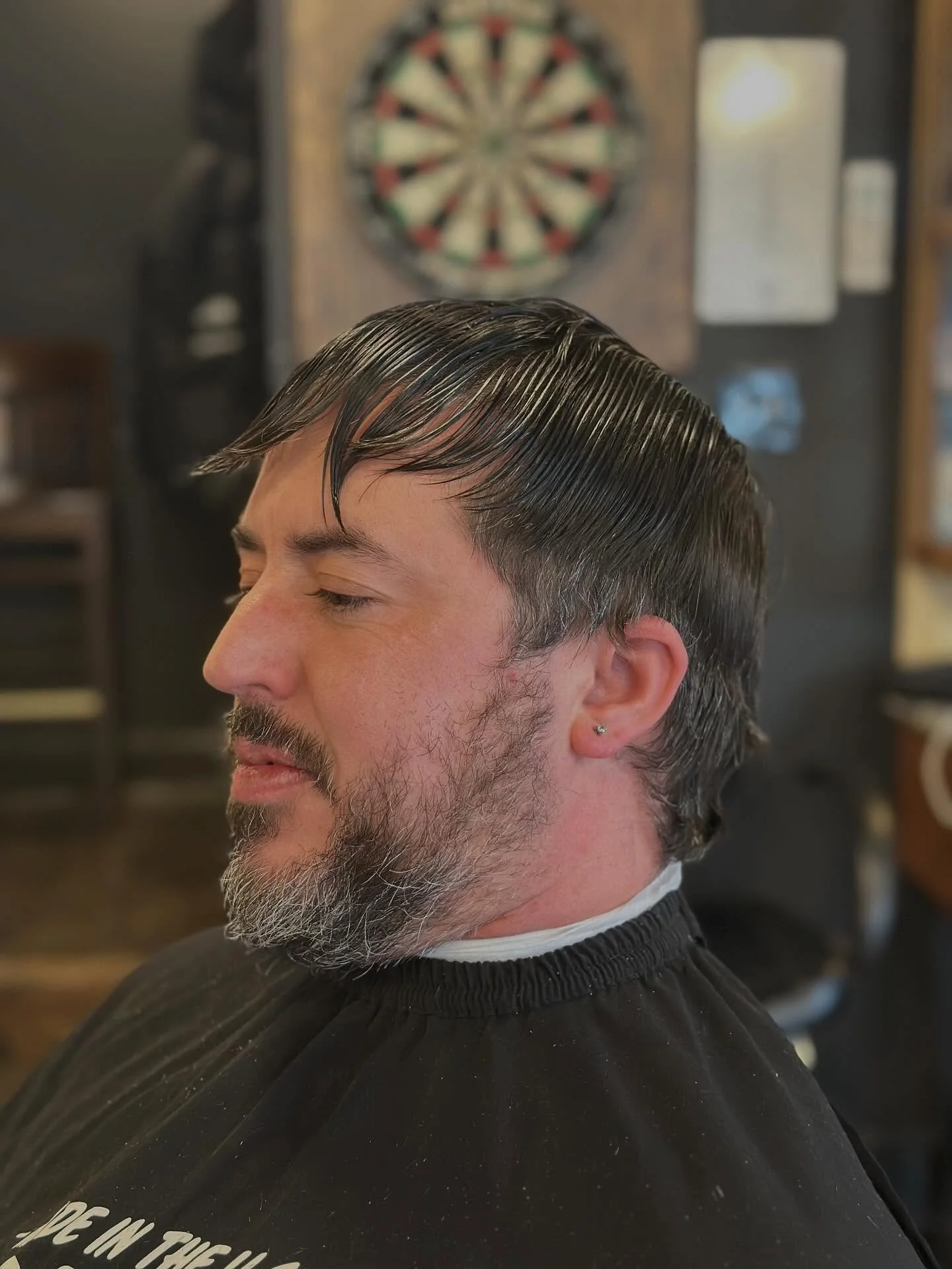 Before &amp; After ✨ 

Kai wanted a clean look for the holidays.  Keep his length a bit up top so he doesn&rsquo;t need as much maintenance but shorten his sides so he can look his best for his two littles at home! 

 Barber: Steve

📍Philly | BURKE 