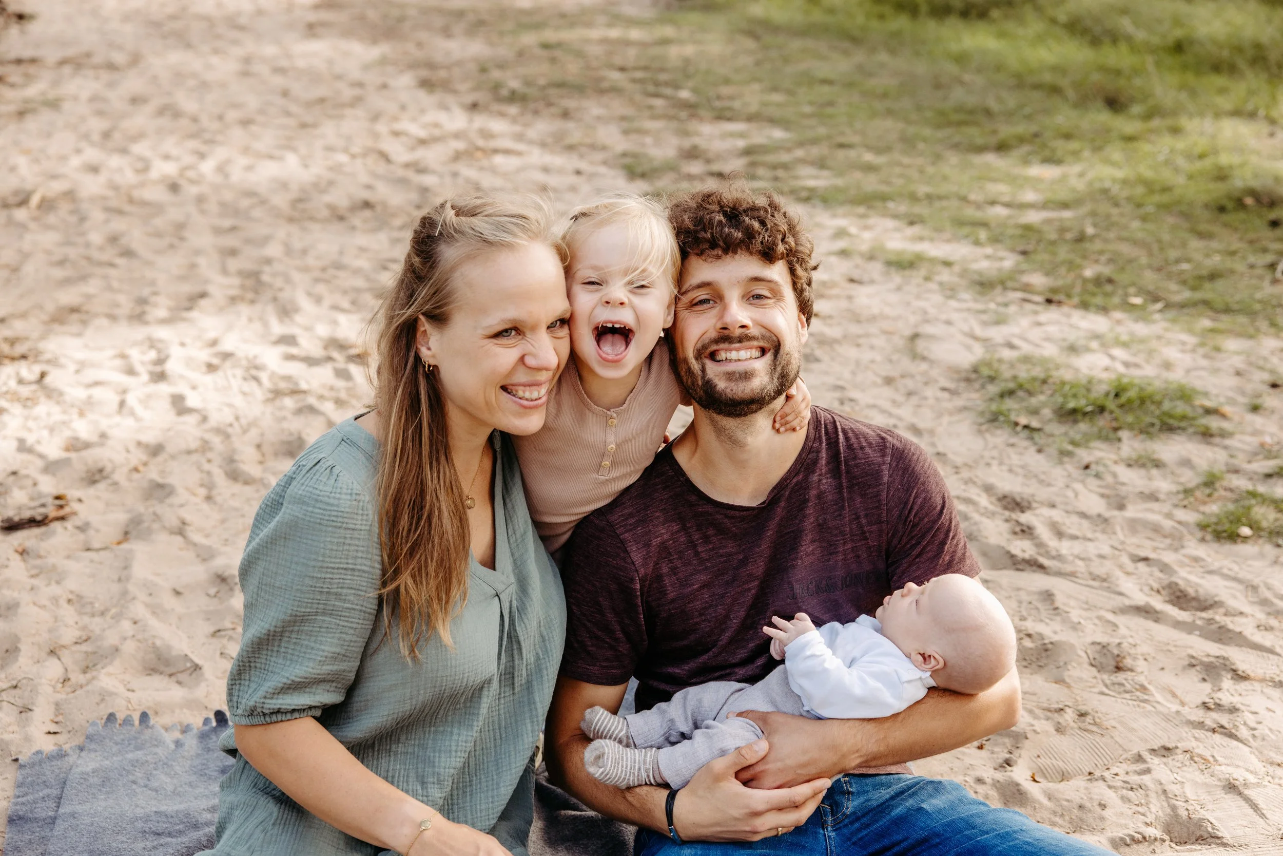 Familienshooting, Familienfotoshooting, Familienfotos, Familienfotograf, Schwangerschaftsshooting, Schwangerschaftsfoto,Babybauchshooting, Paarfotoshooting, Paarfotoshooting, Paarfotos, Newborn-Shooting, Neugeborenen Shooting, Babyfotos, Bad Honnef, 