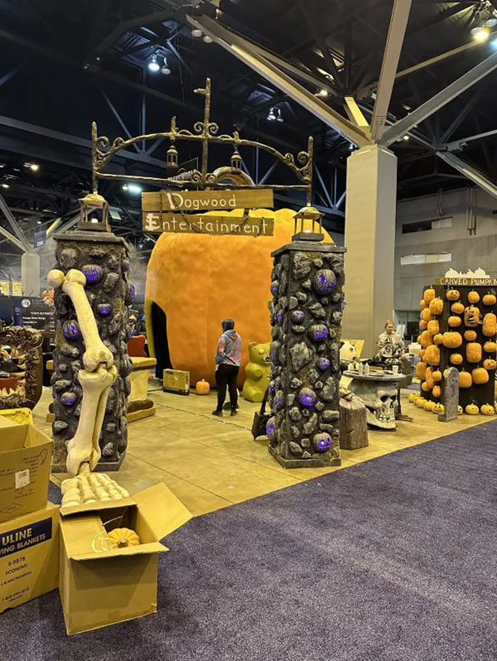 Foam-Forms-Giant-Pumpkin-TransWorld-Show-Display-William-Klopping-2023.jpg