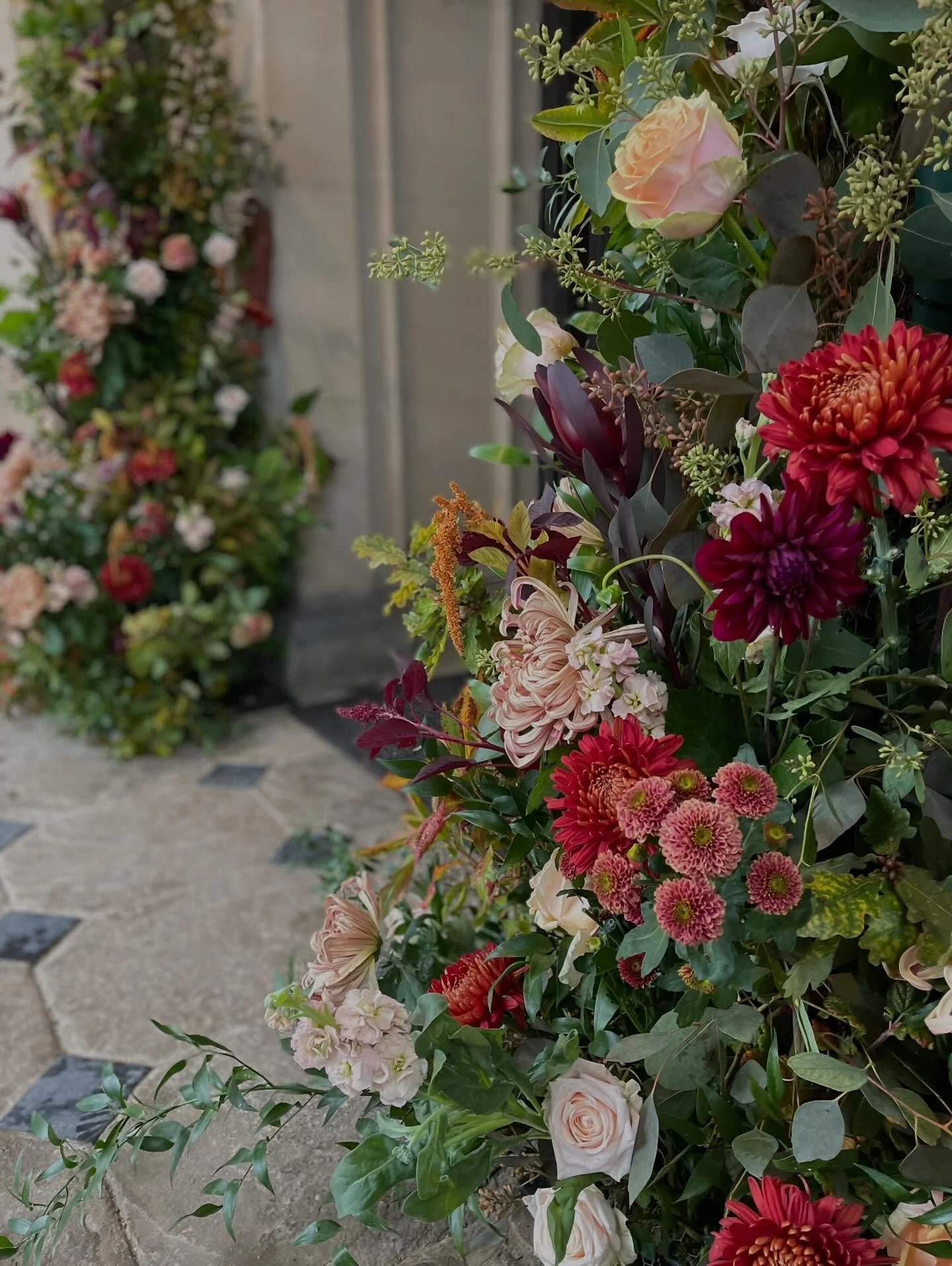 Last orders tonight for fresh bouquets this Friday 19th. 

Collections only from the studio. 

Ordering via the website. Thank you!

#seasonalbouquet #seasonalfloweralliance #seasonalflowers #christmasflowers