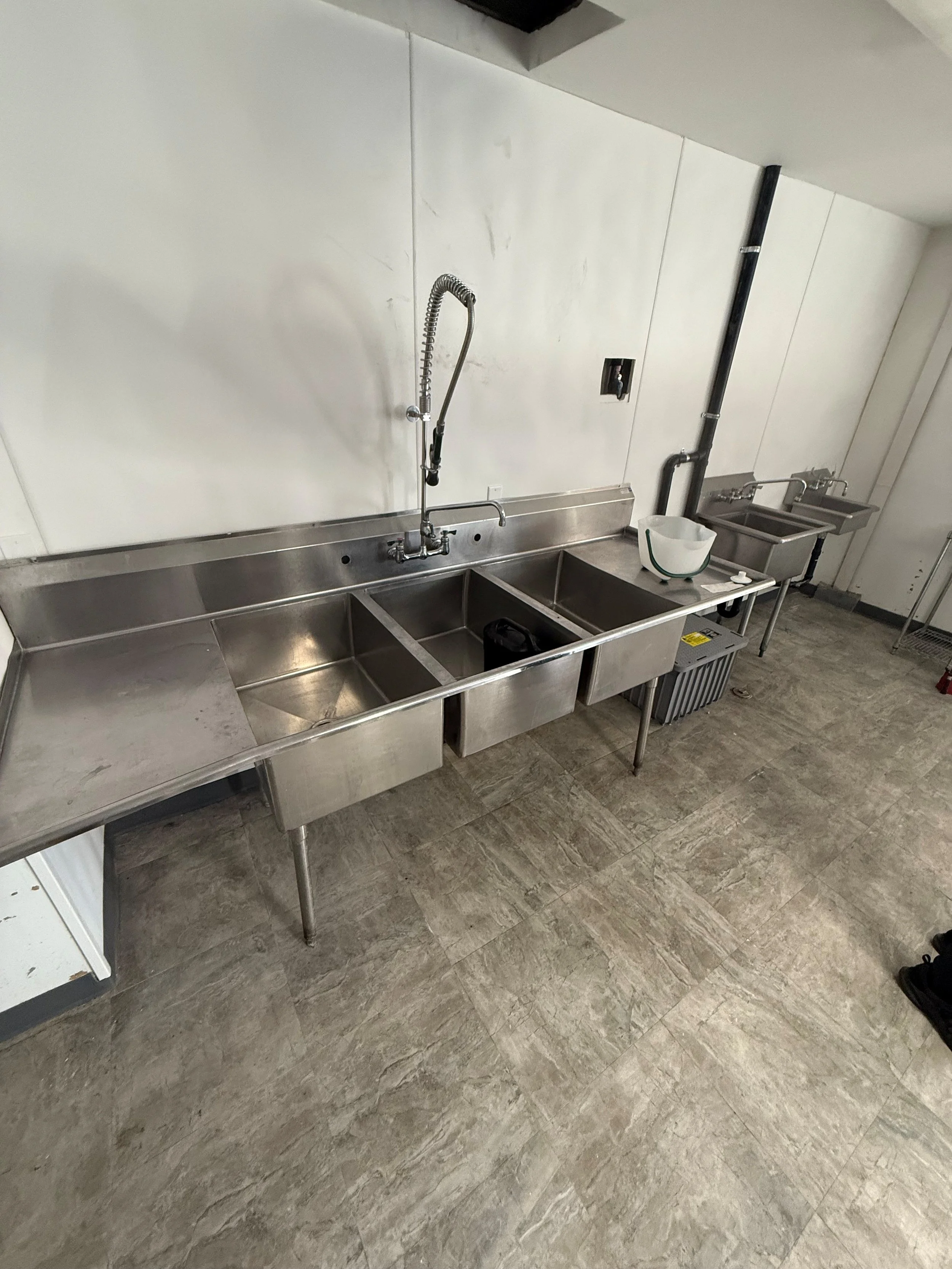 BuildingPhoto (11).jpg