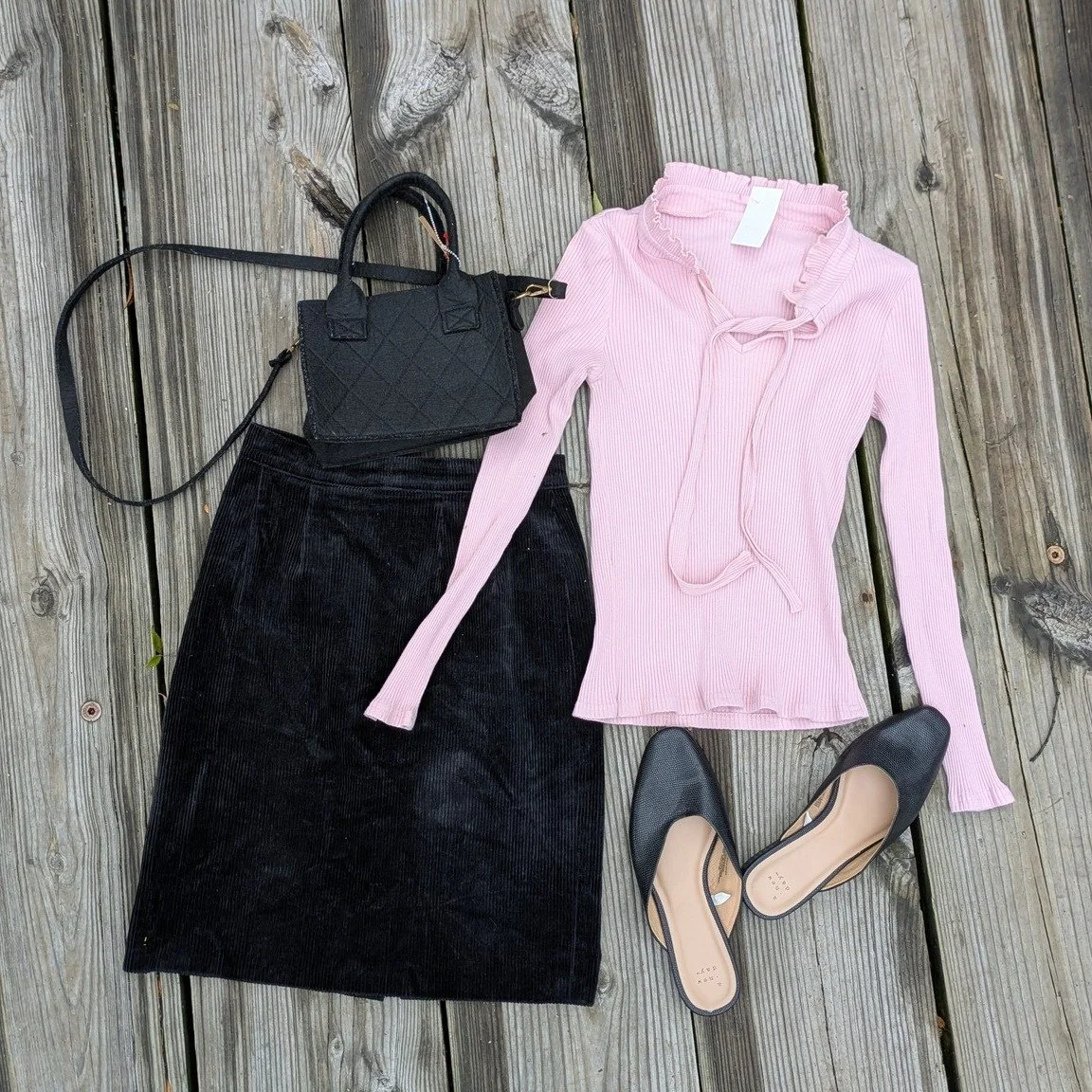 From pre-loved to re-loved 💕 Keeping fashion circular, one outfit at a time

#shopsecondhand #sustainableshopping #thrifty #phillythrift #slowfashion