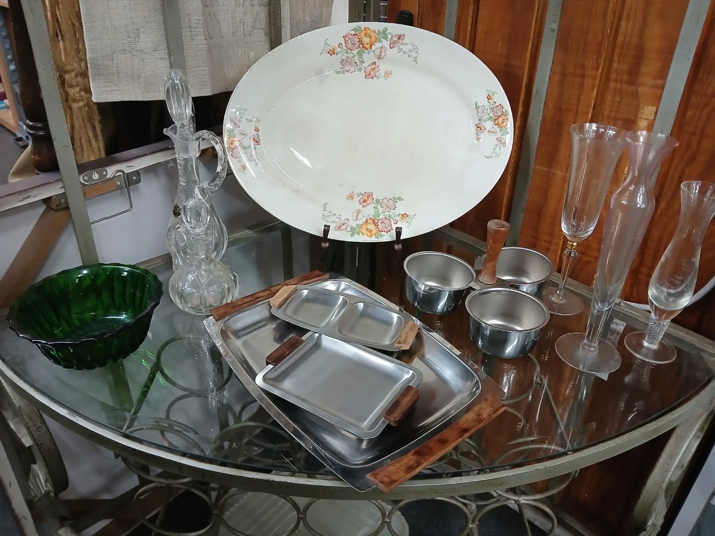 Holiday hosting doesn't have to mean overspending. Thrift it. Style it. Love it ✨

#thrifty #phillythrift #sustainableshopping