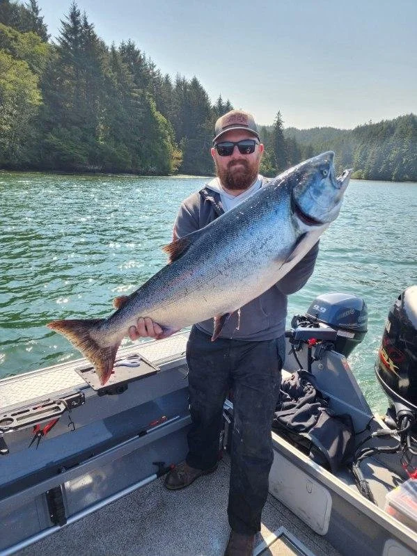 Best Fishing Guide, Salmon Guide, Steelhead Guide, Halibut Guide, Bottom Fish Guide, Rock Fish Guide, Crabbing Guide, Salmon Charter, Steelhead Charter, Halibut Charter, Bottom fish Charter, Rock Fish Charter, Crabbing Charter Tuna Guide Tuna Charter