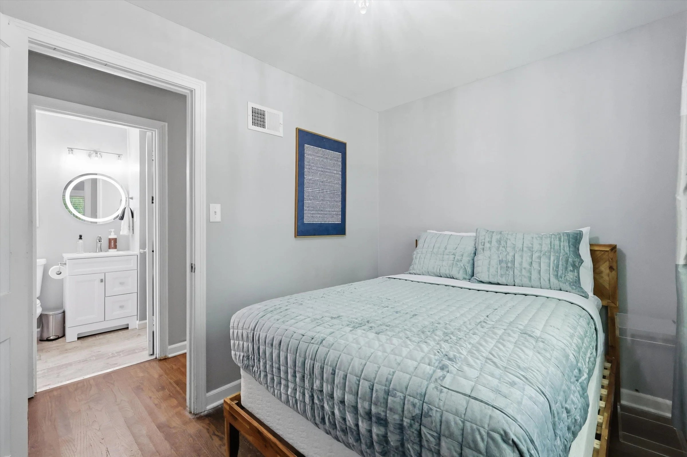 25-110 E Sweeney Blvd.jpg