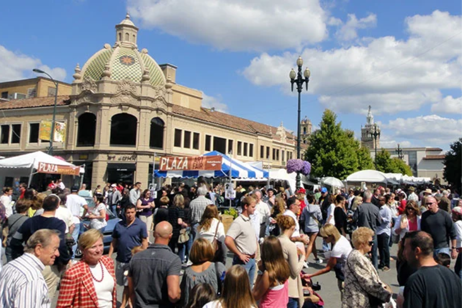 How to Explore Public Art in Country Club Plaza