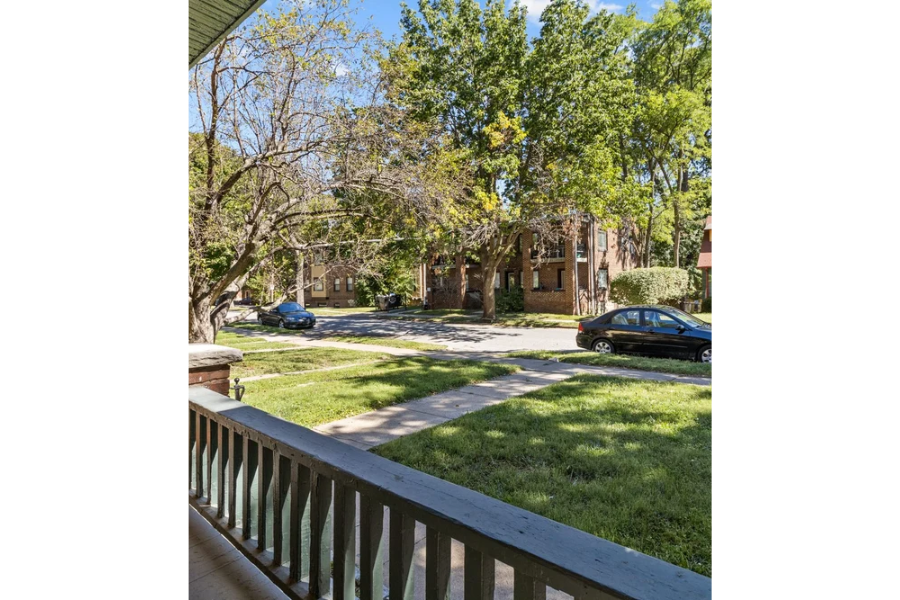 Country Club Plaza vs Westport vs Crossroads: Which Kansas City Area Should You Stay In?