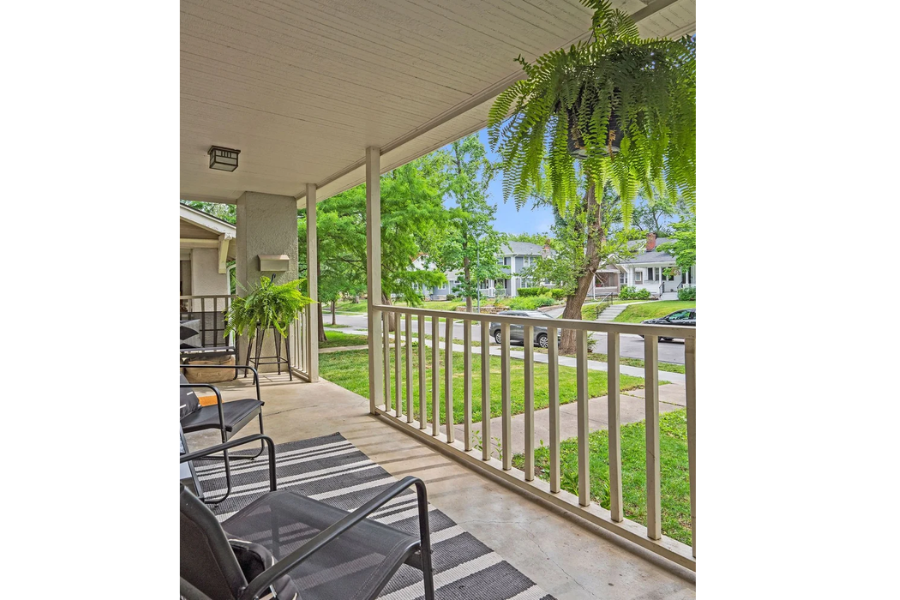 Brookside Kansas City Stay Checklist: What Families and Longer-Stay Guests Should Check Before Booking