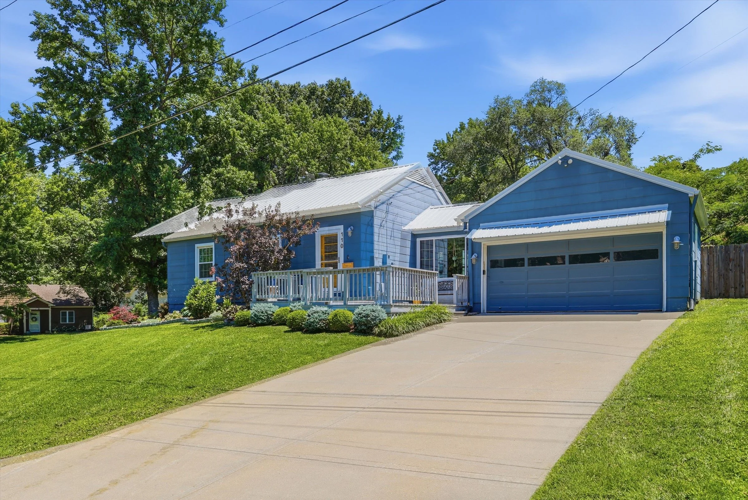 02-110 E Sweeney Blvd.jpg